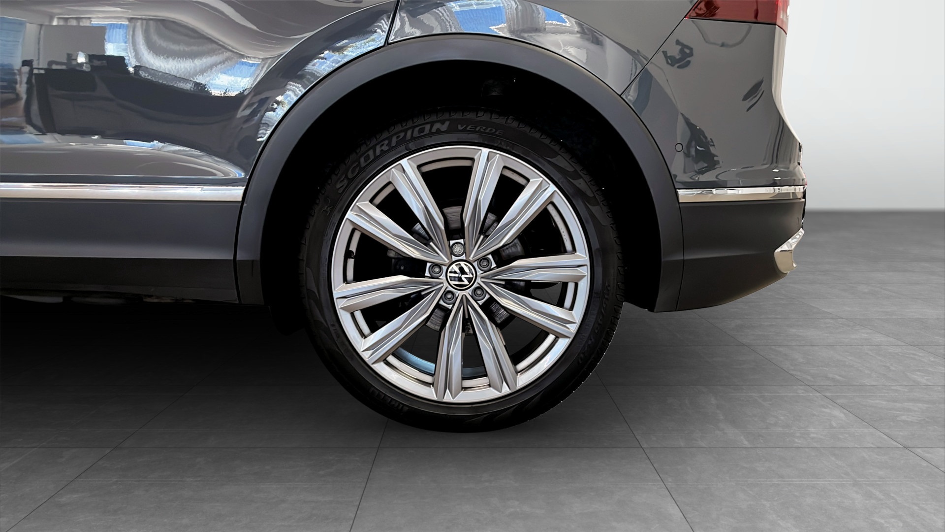 Volkswagen Tiguan CWE86K
