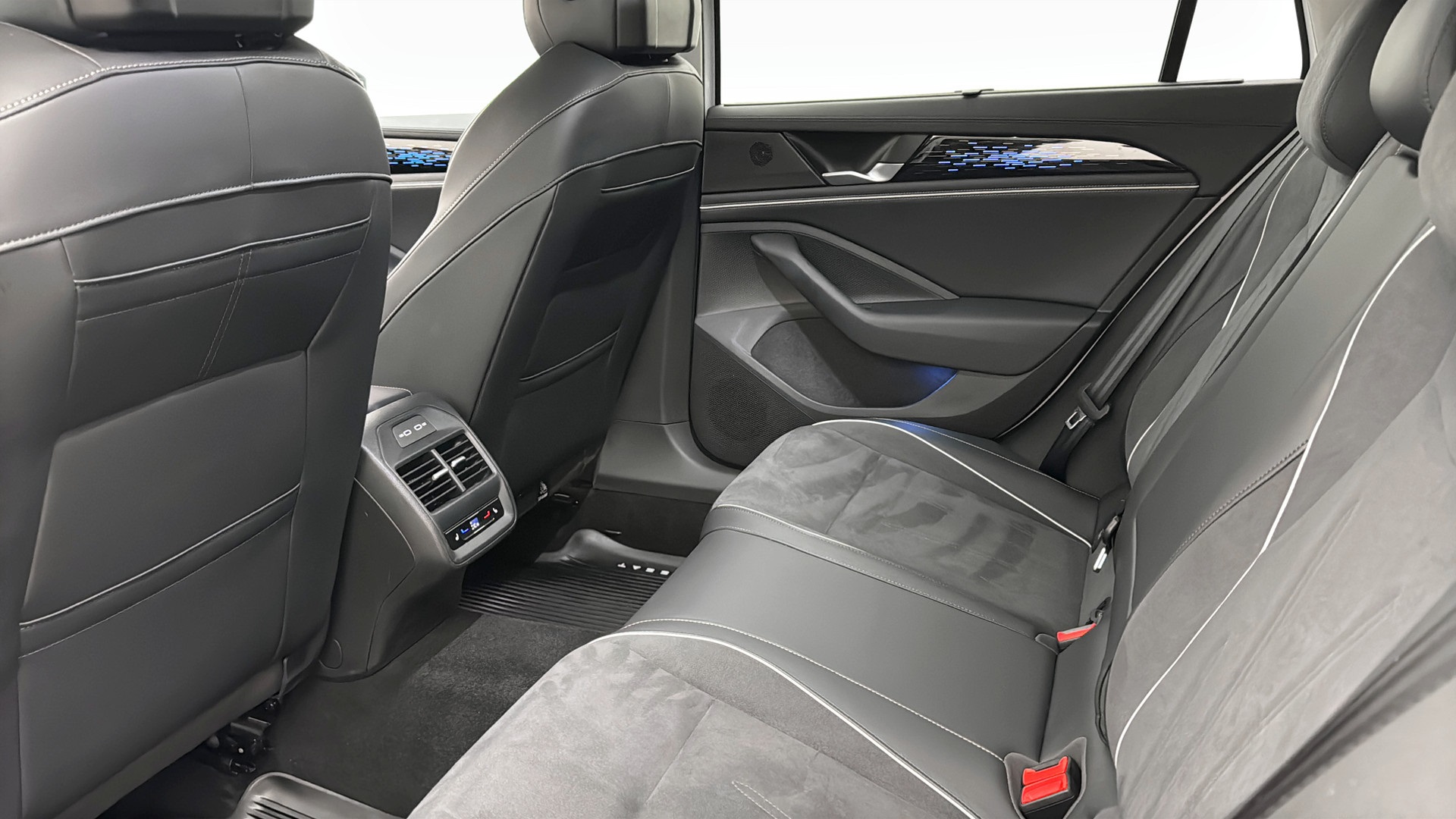 Volkswagen Passat Sportscombi CWH49J