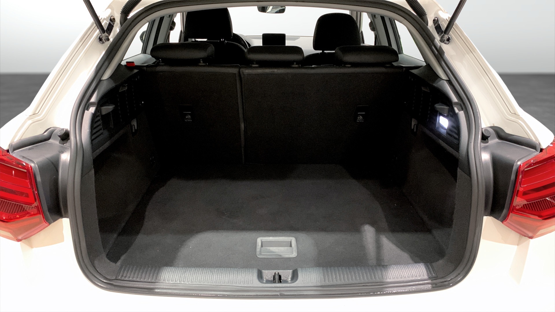 Audi Q2 CXB929