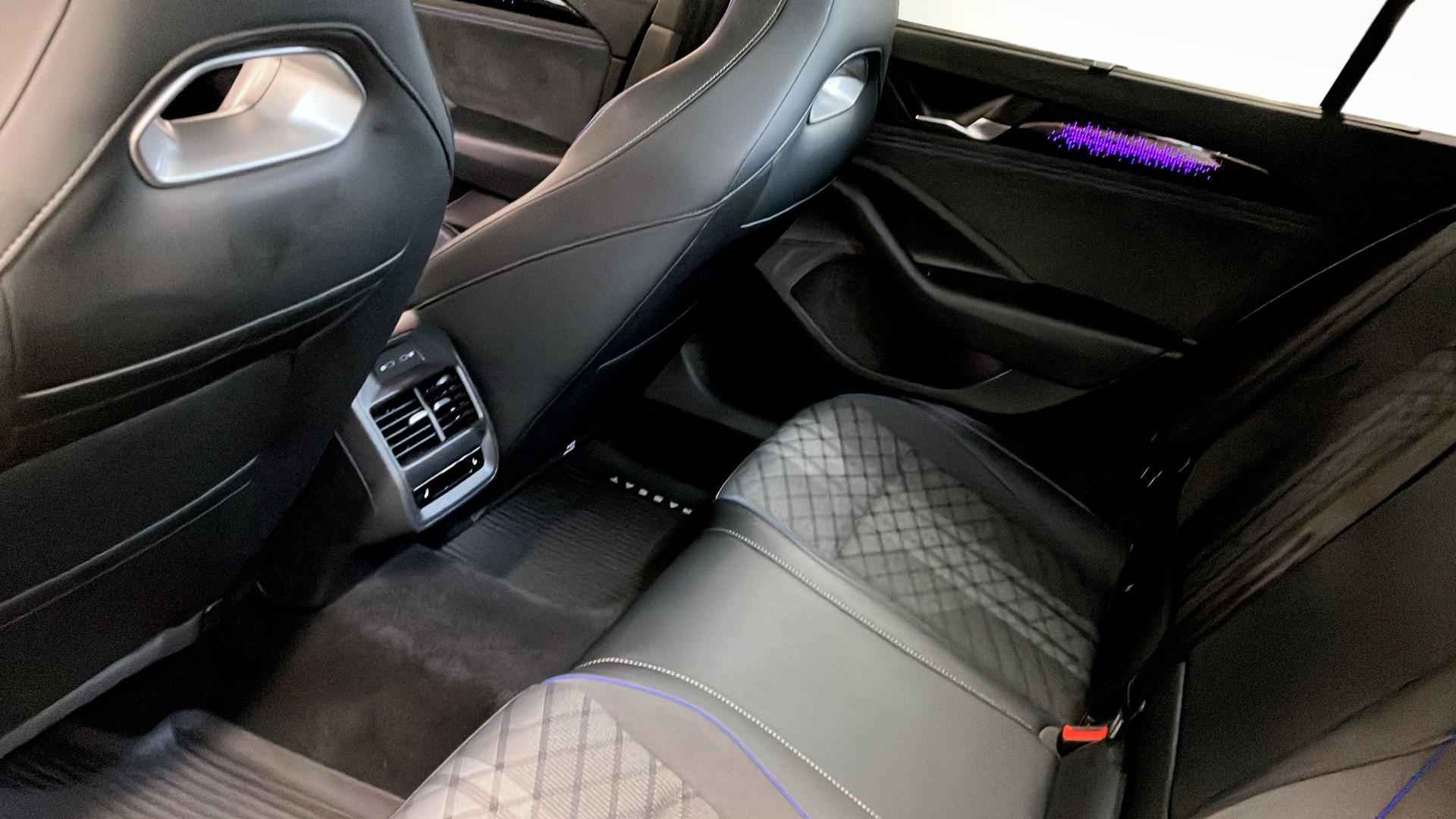 Volkswagen Passat CXZ39D