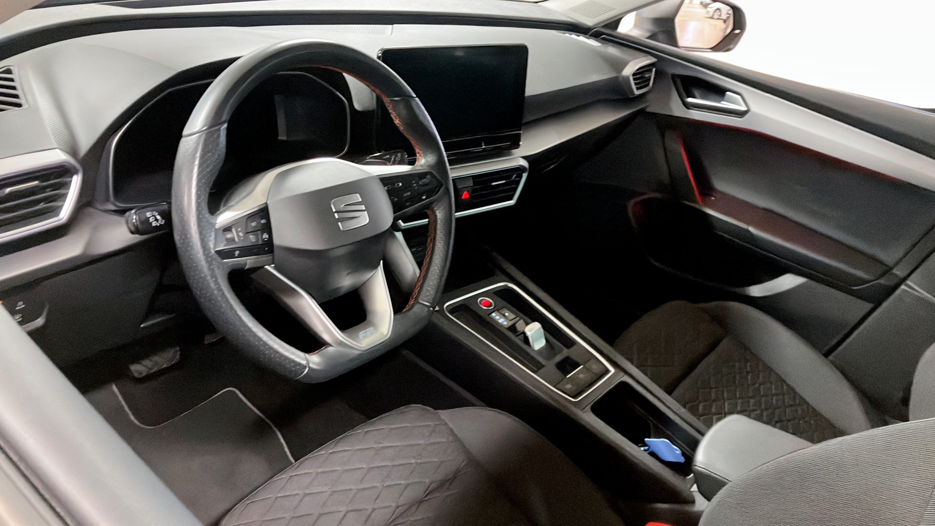 SEAT Leon Sportstourer CYK86Y