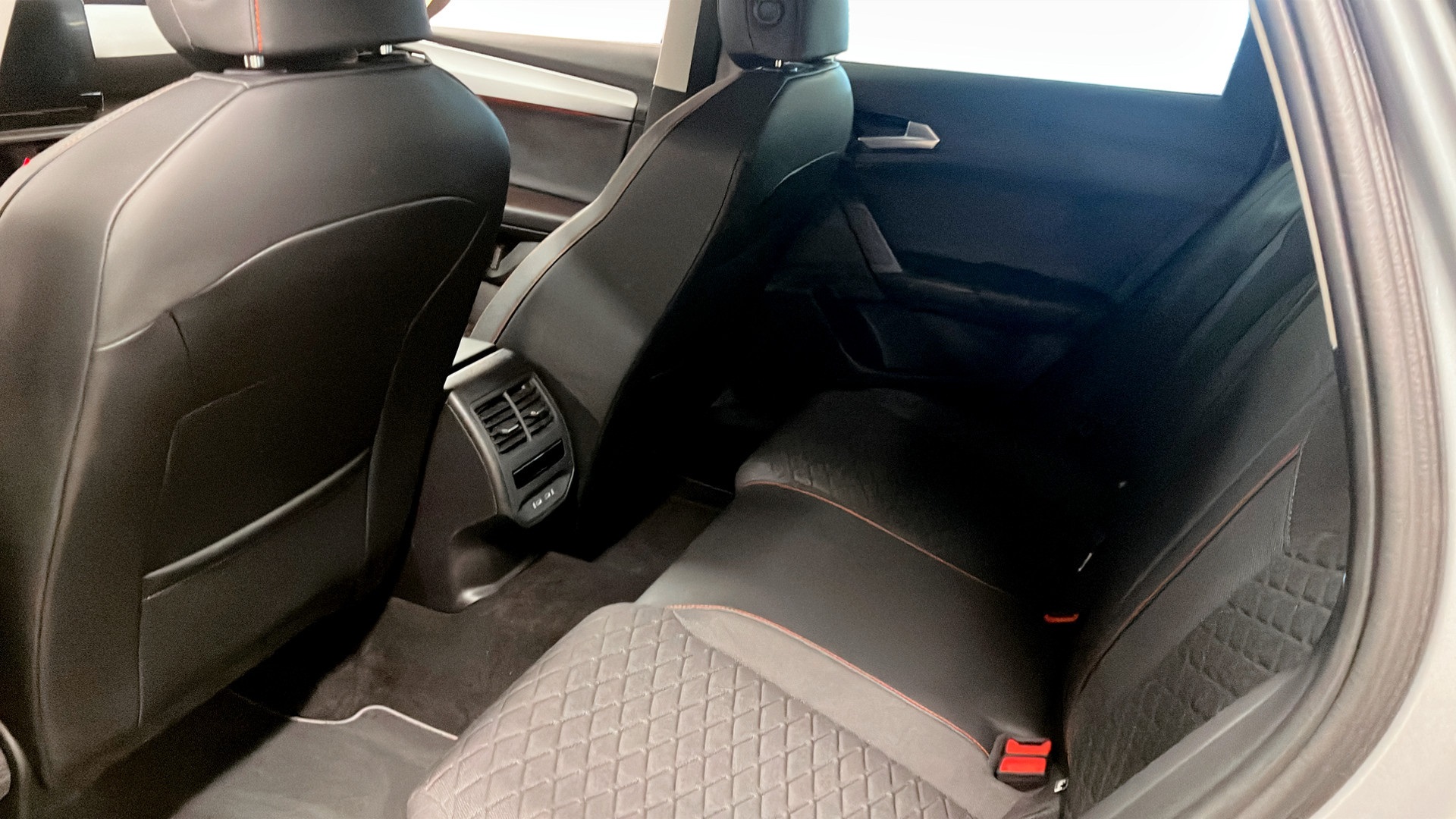 SEAT Leon Sportstourer CYK86Y