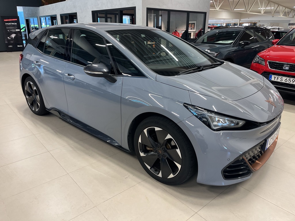 CUPRA Born CYO552