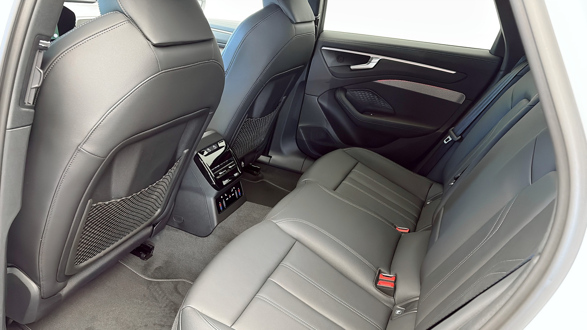 Audi A6 Avant CZM03N