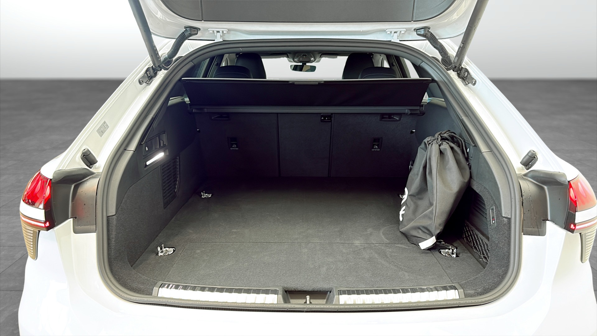Audi A6 Avant CZM03N