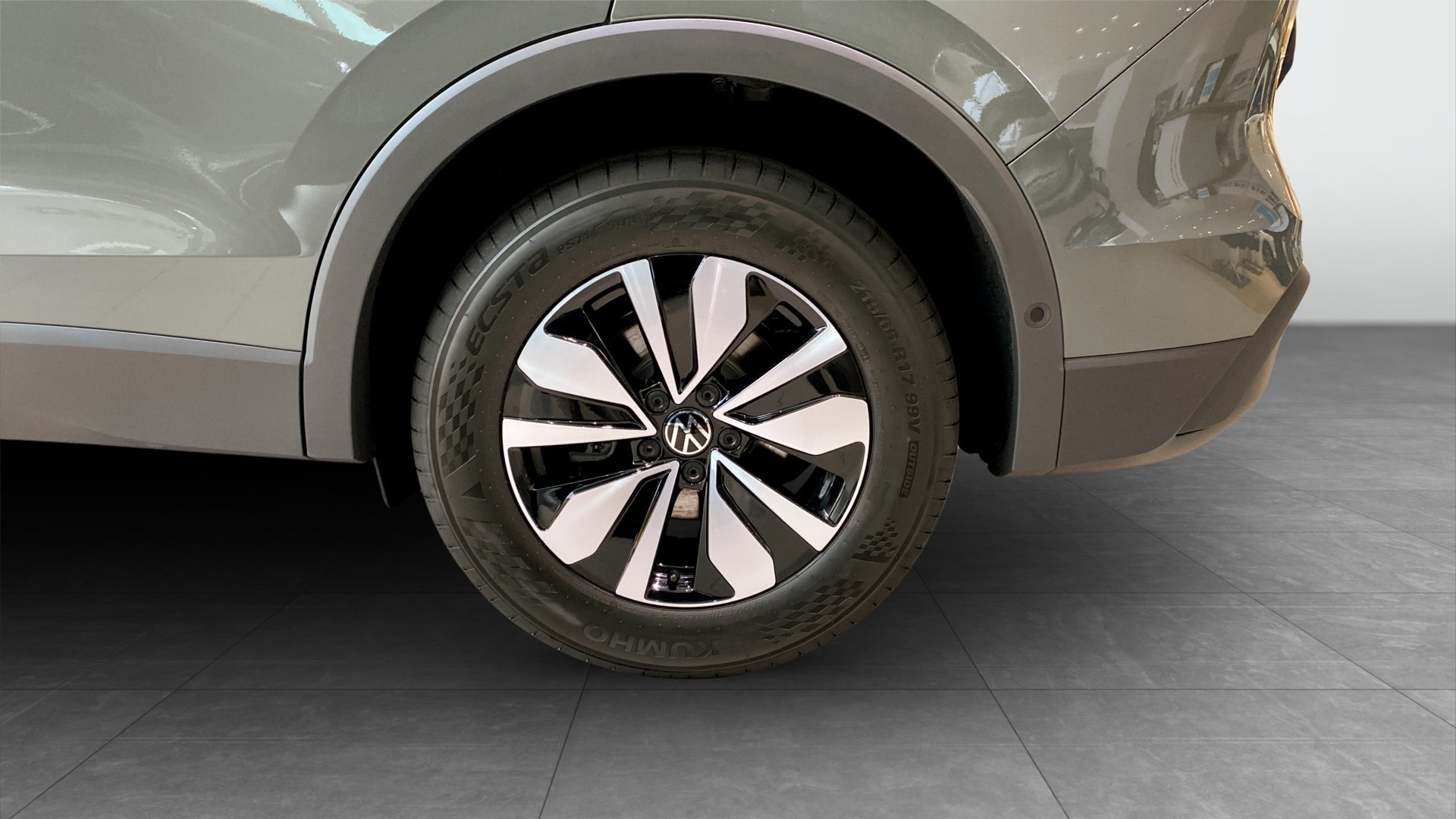 Volkswagen Tiguan DAJ08Z