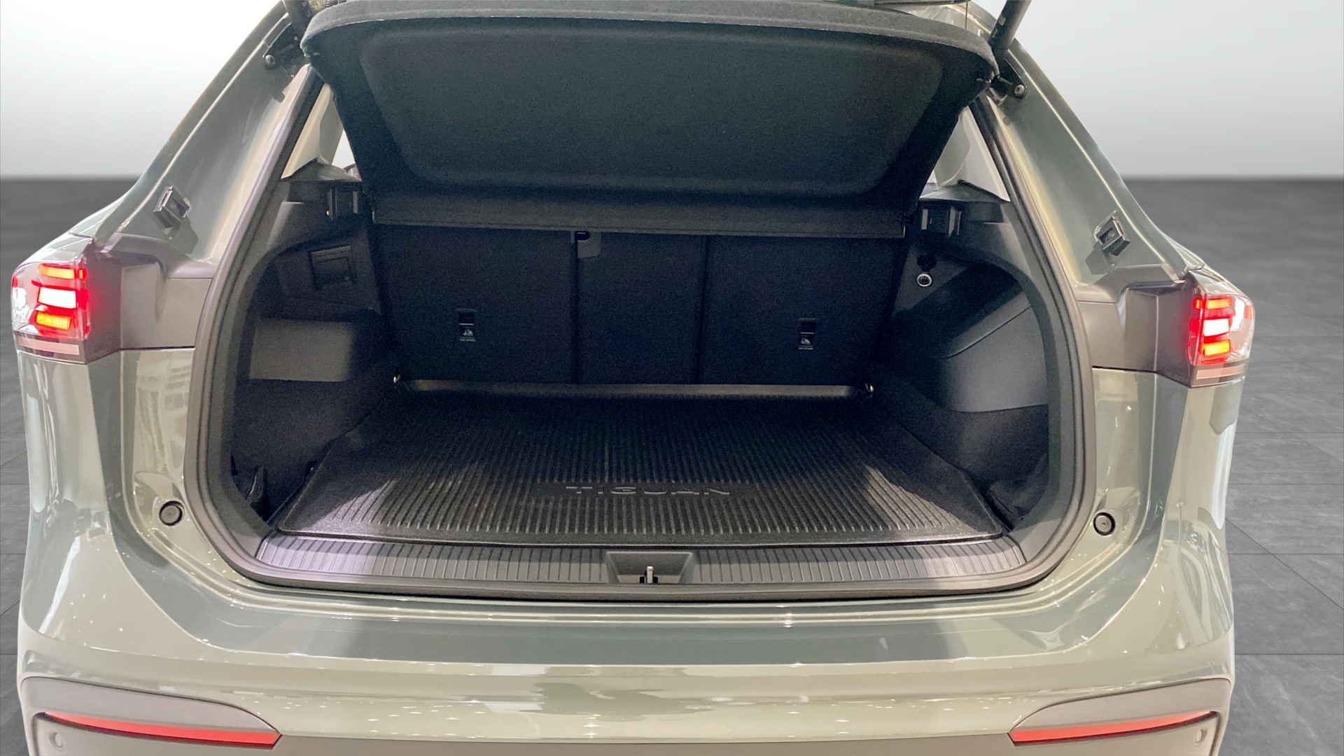 Volkswagen Tiguan DAJ08Z