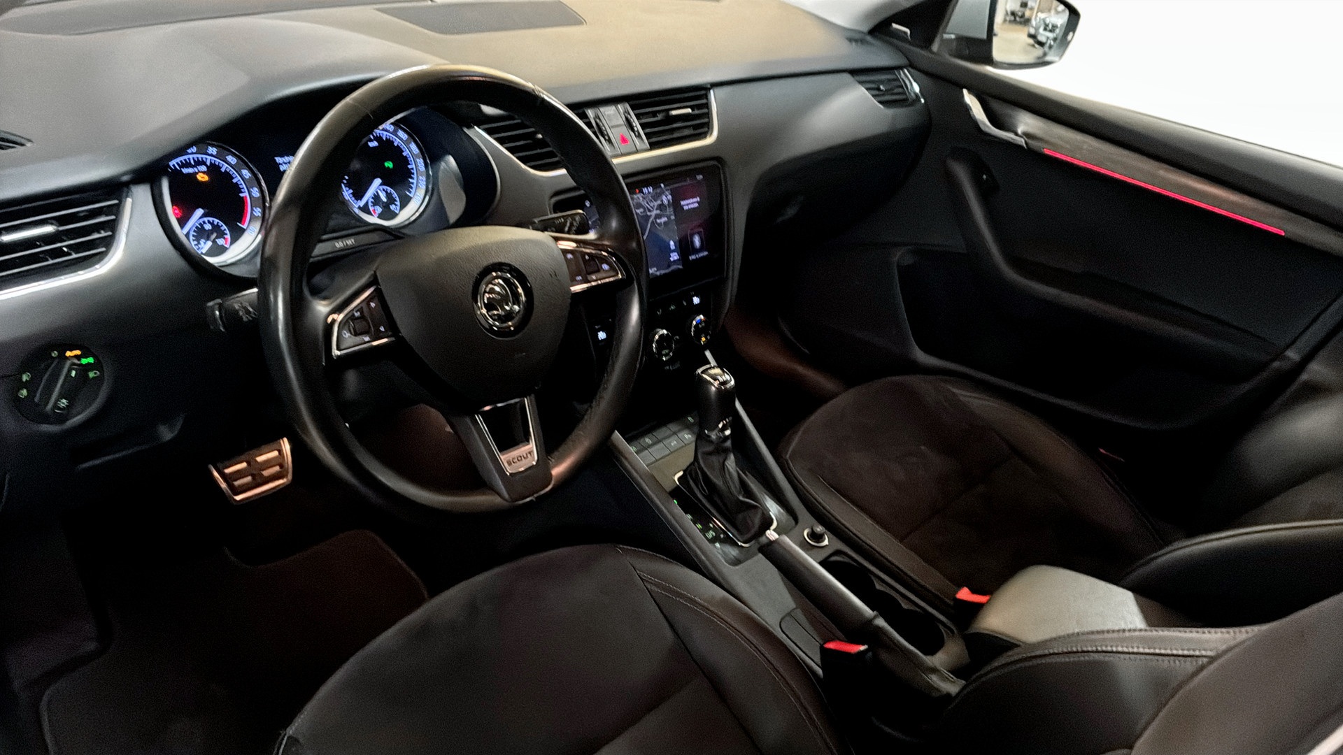 Skoda Octavia Combi DAR64Y