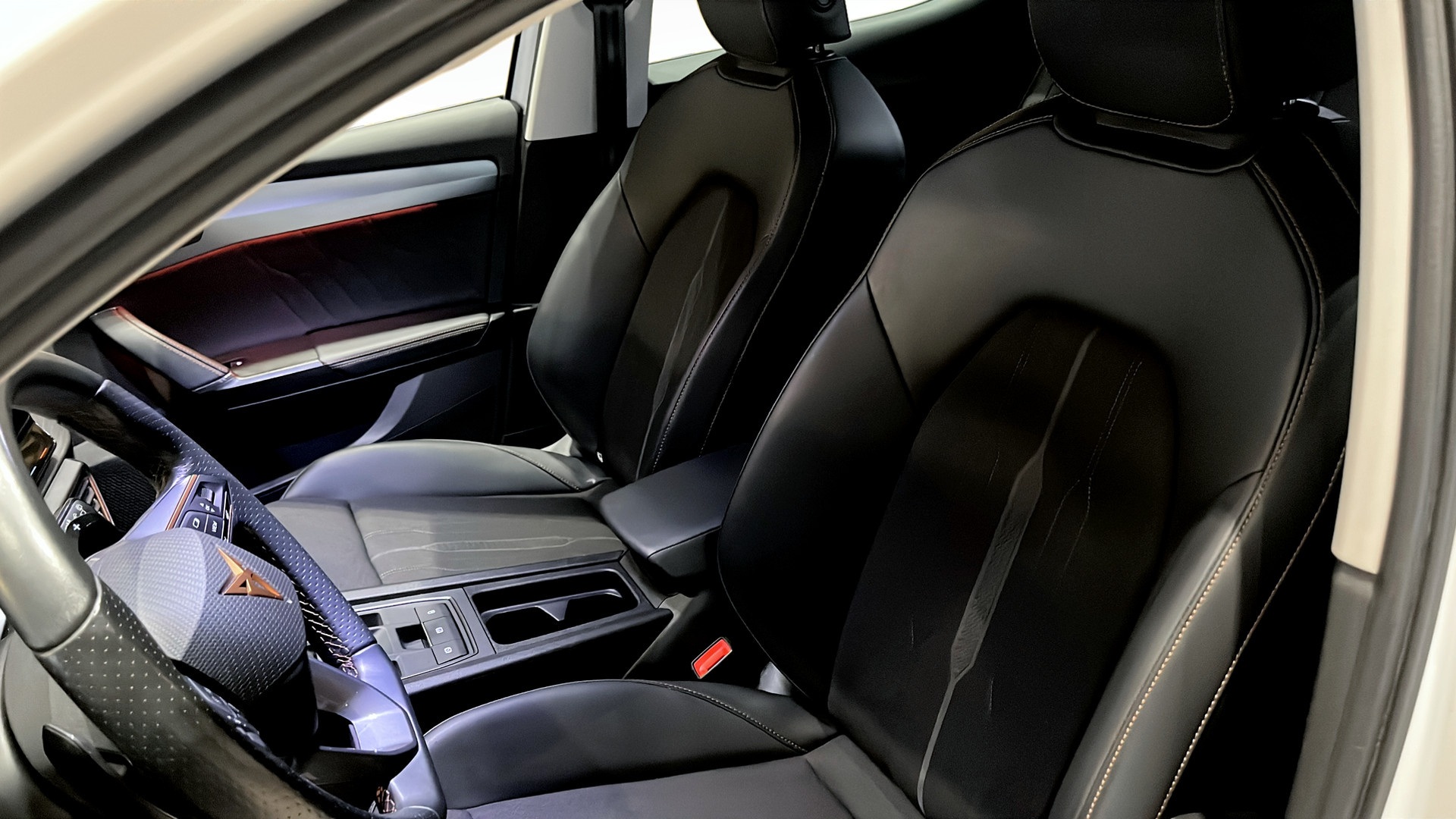CUPRA Leon DBB402