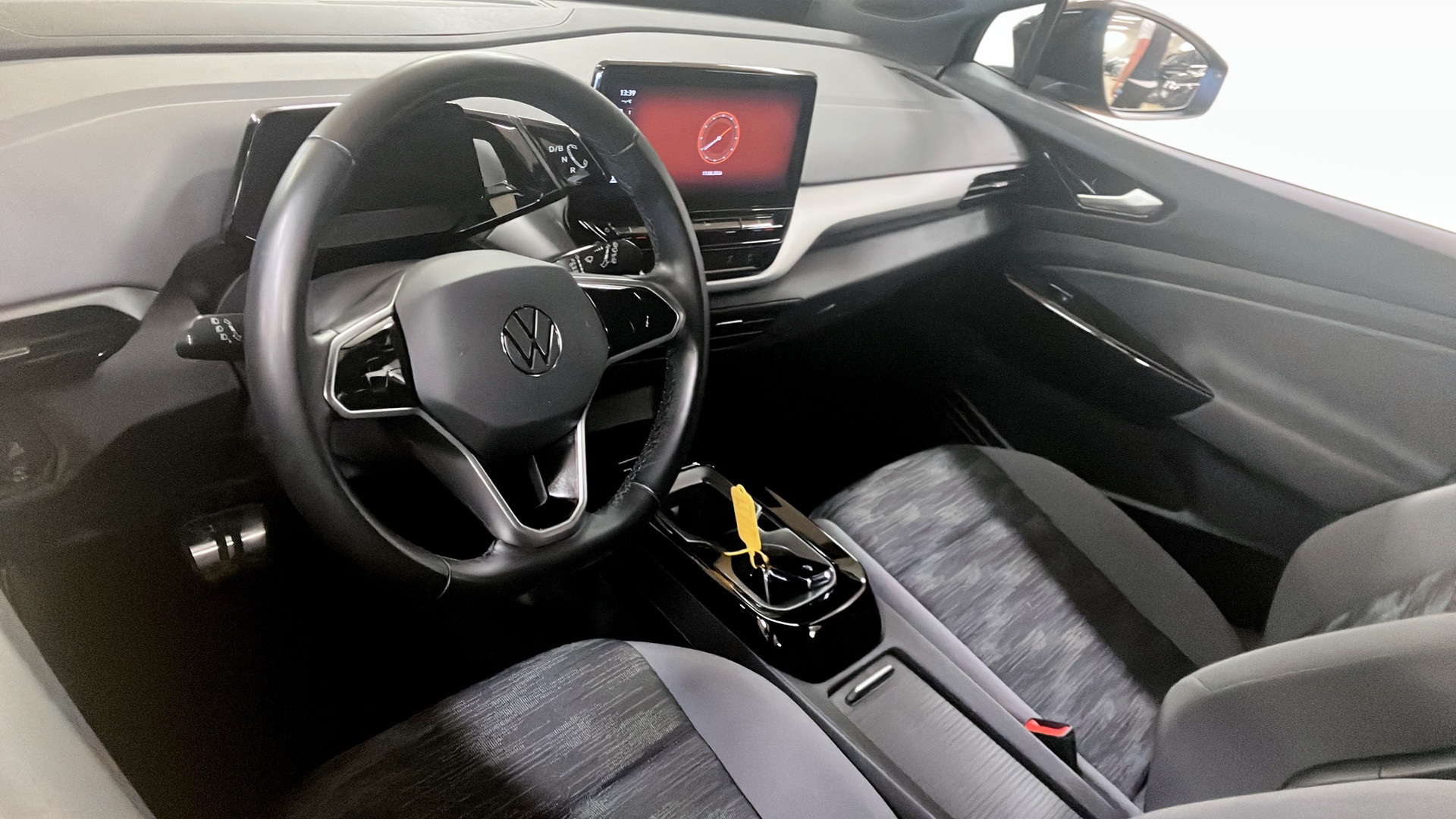 Volkswagen ID.4 DBG13H