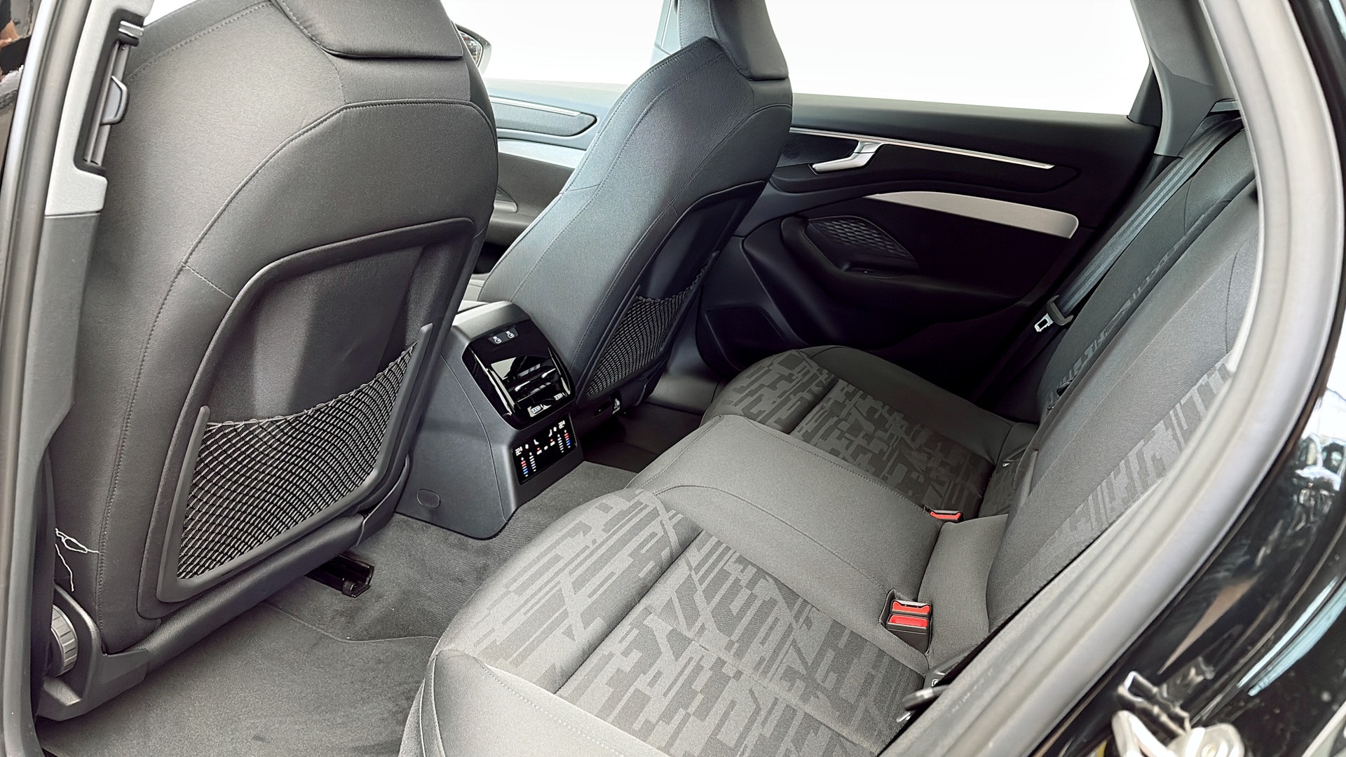 Audi A6 Avant DBL14T