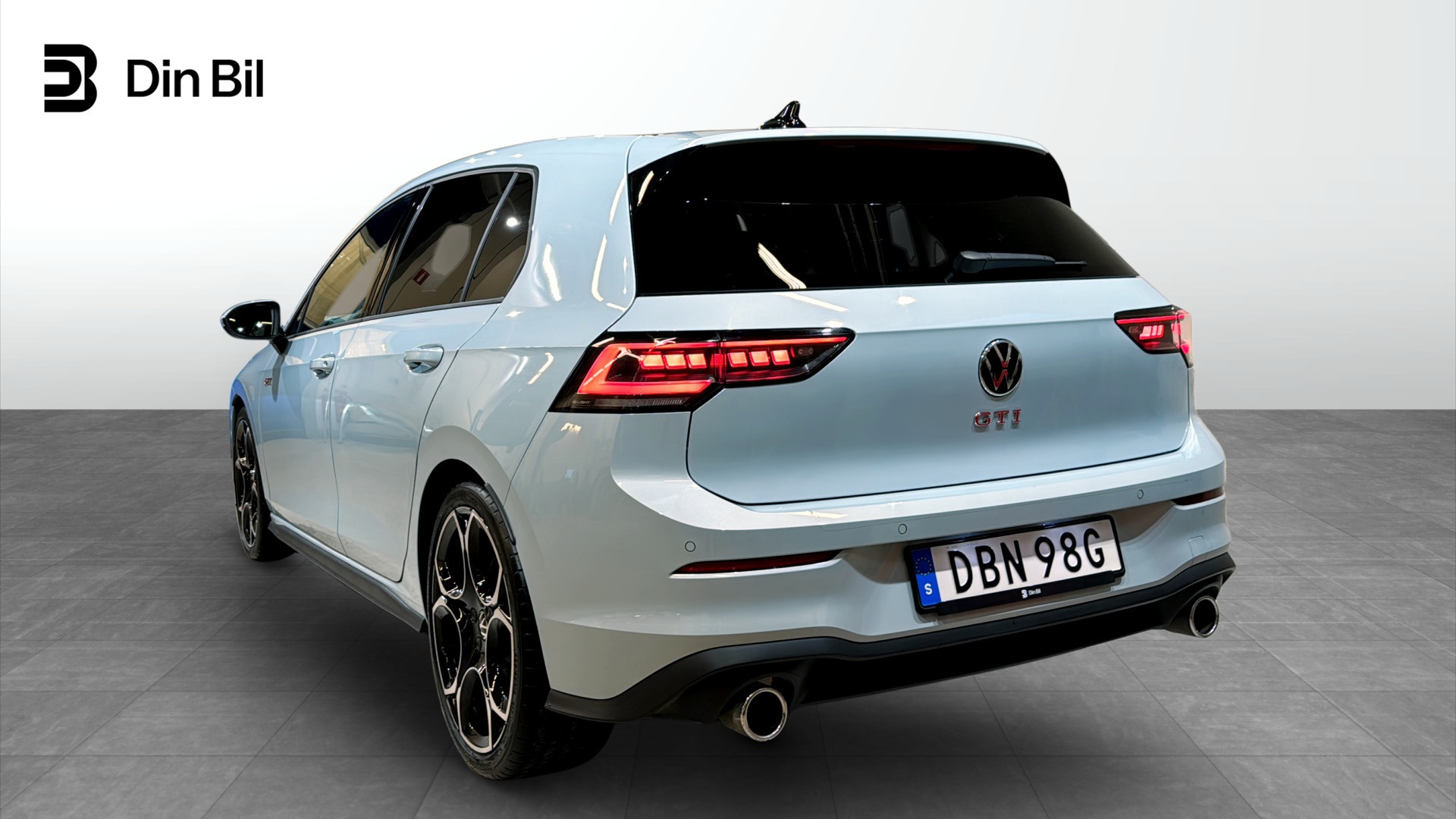 Volkswagen Golf DBN98G