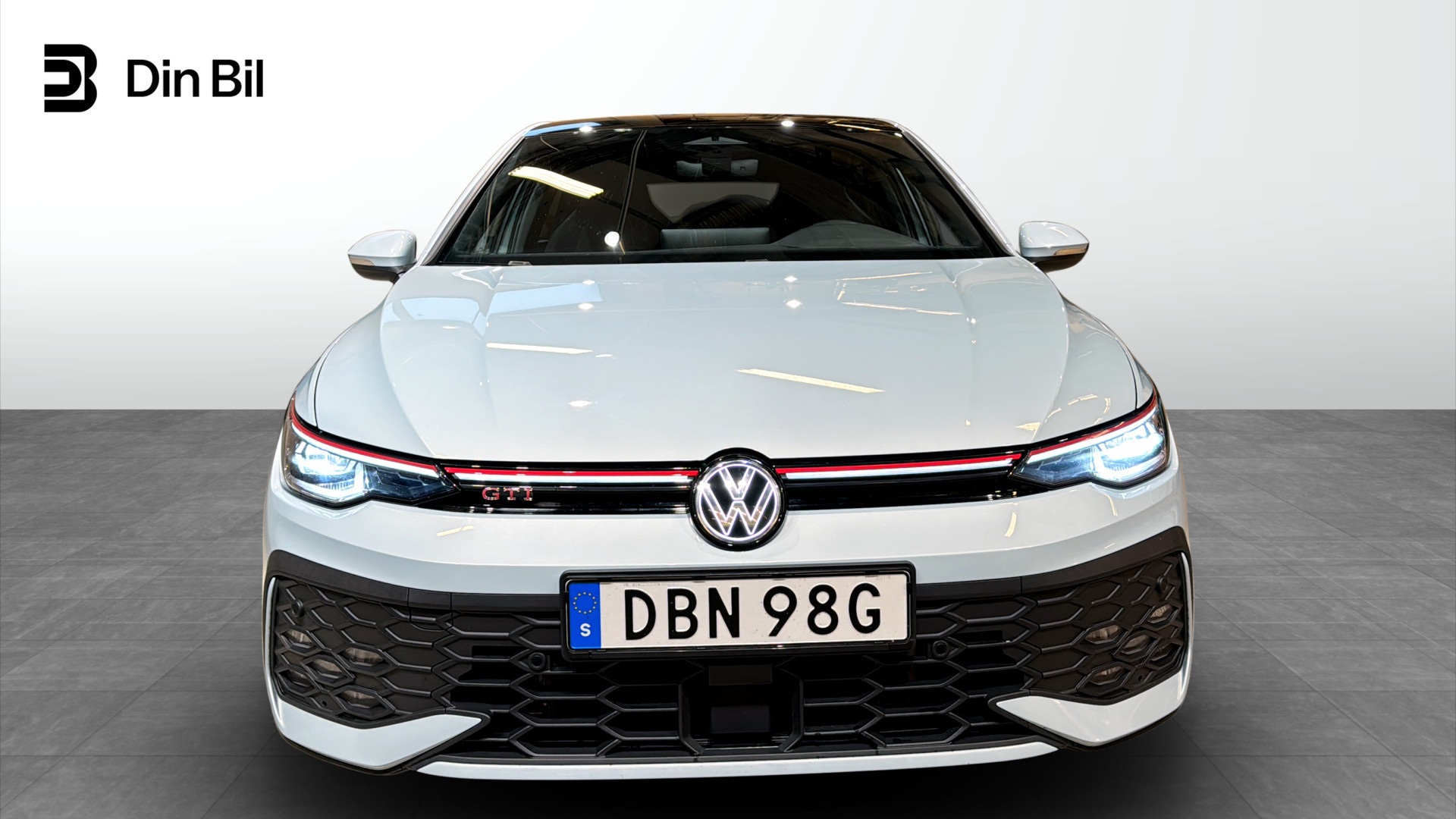 Volkswagen Golf DBN98G