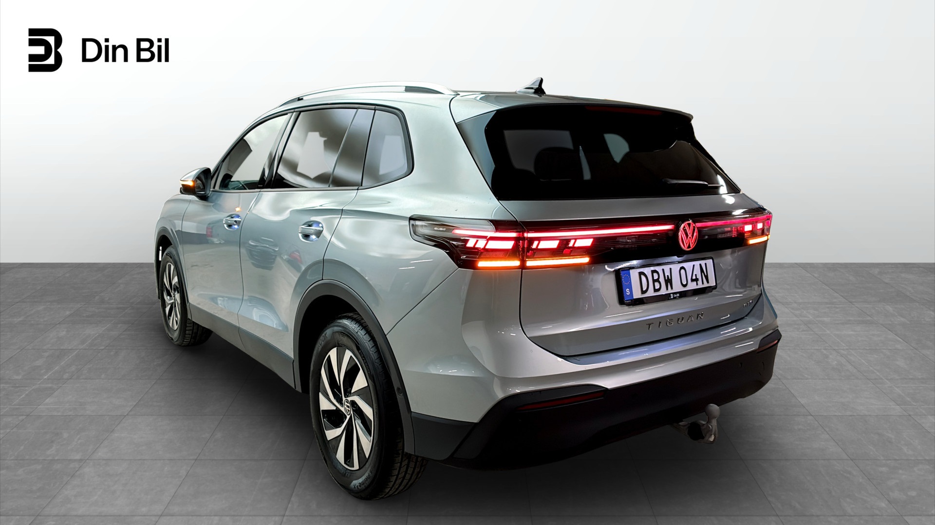 Volkswagen Tiguan DBW04N