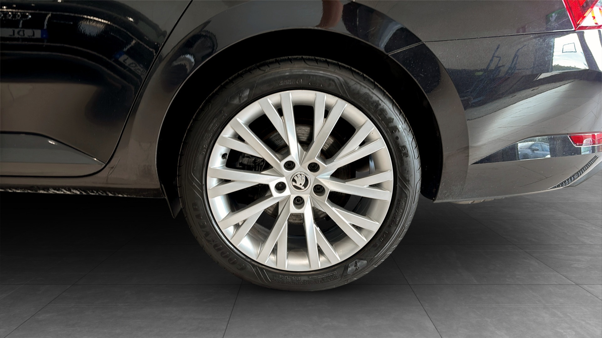 Skoda Superb Combi DBZ56B