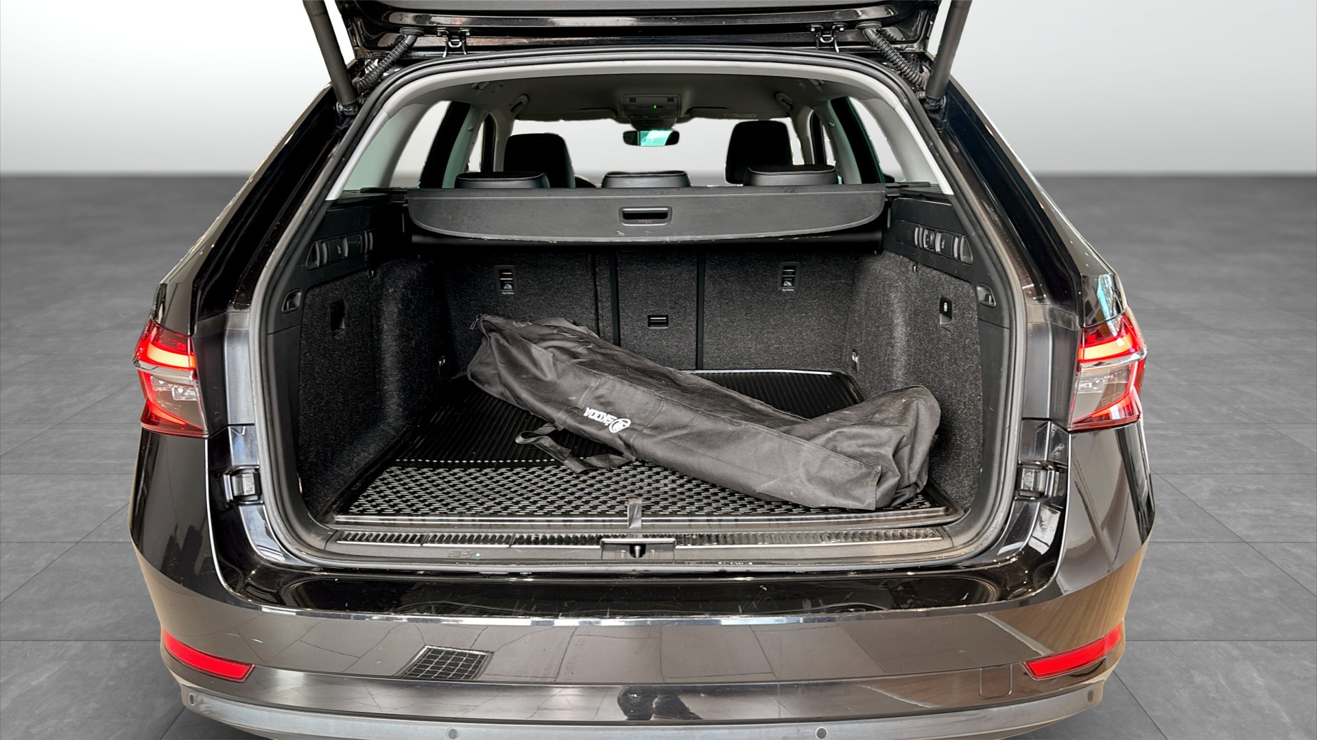 Skoda Superb Combi DBZ56B