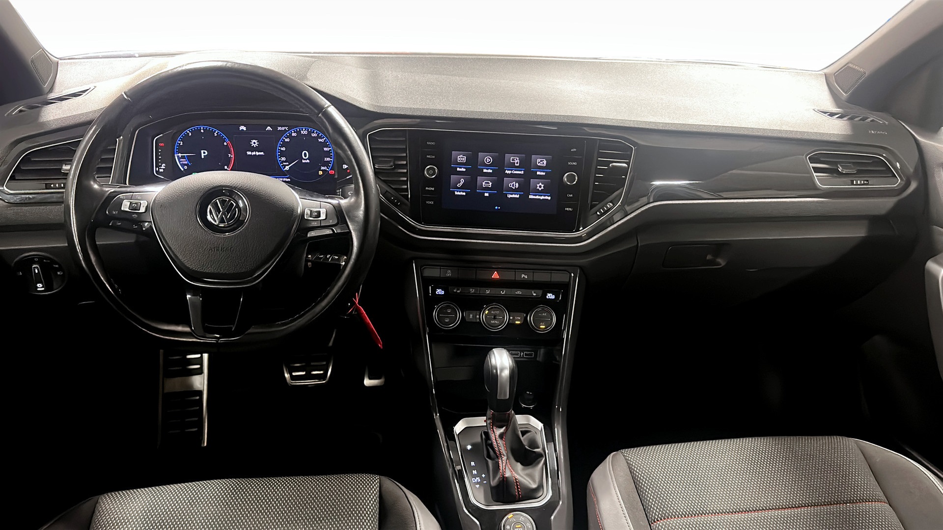 Volkswagen T-Roc DCC64H