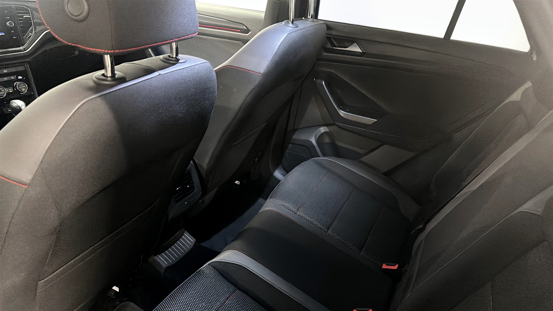 Volkswagen T-Roc DCC64H