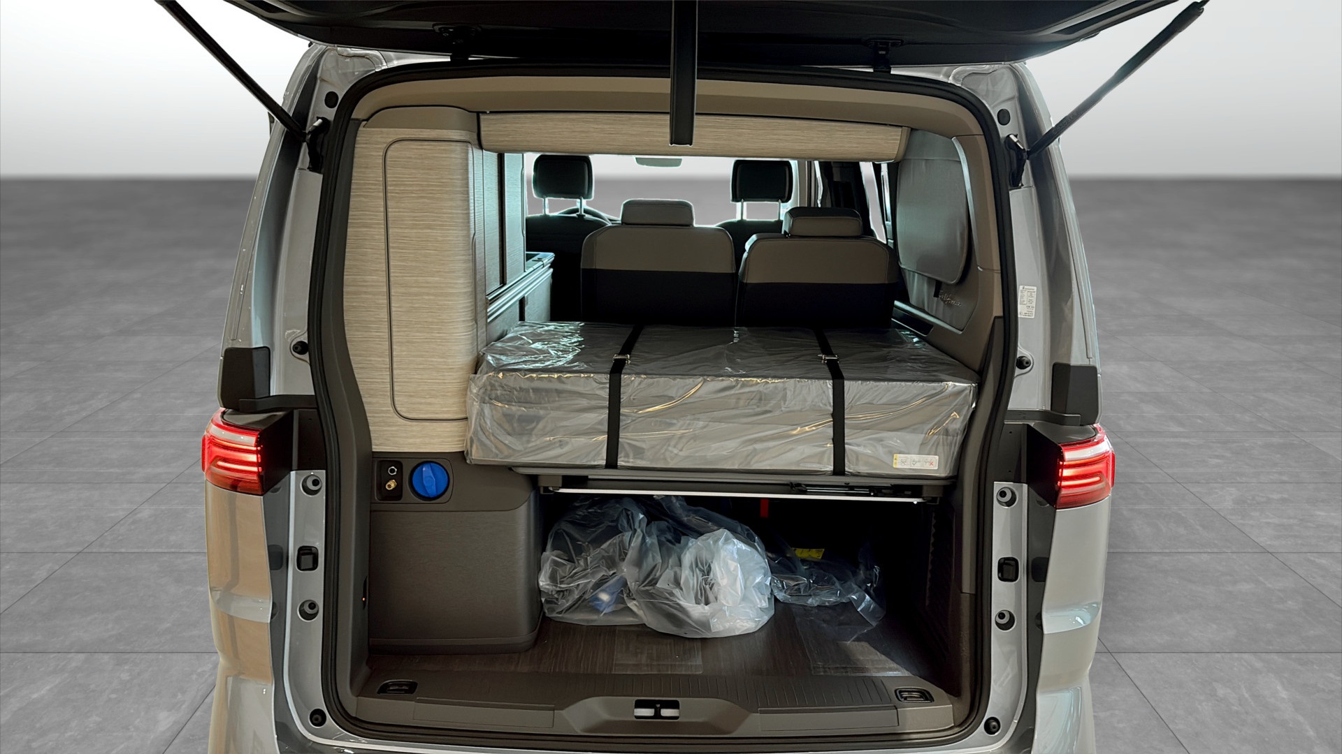 Volkswagen T7 California DCX97M