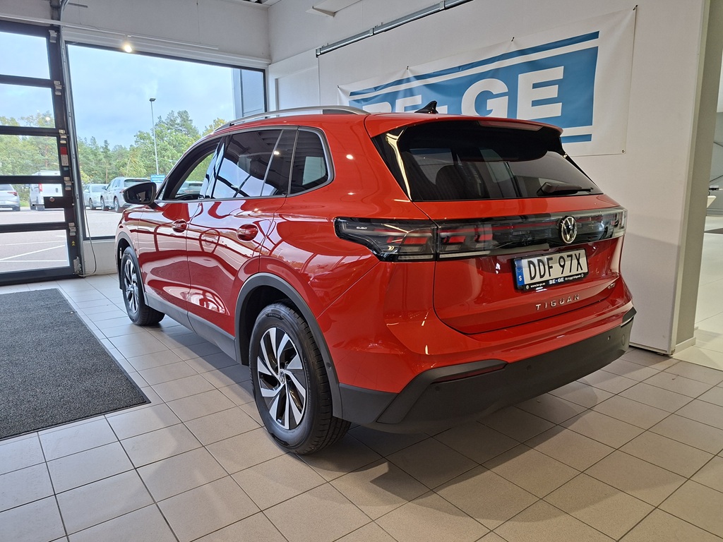 Volkswagen Tiguan DDF97X