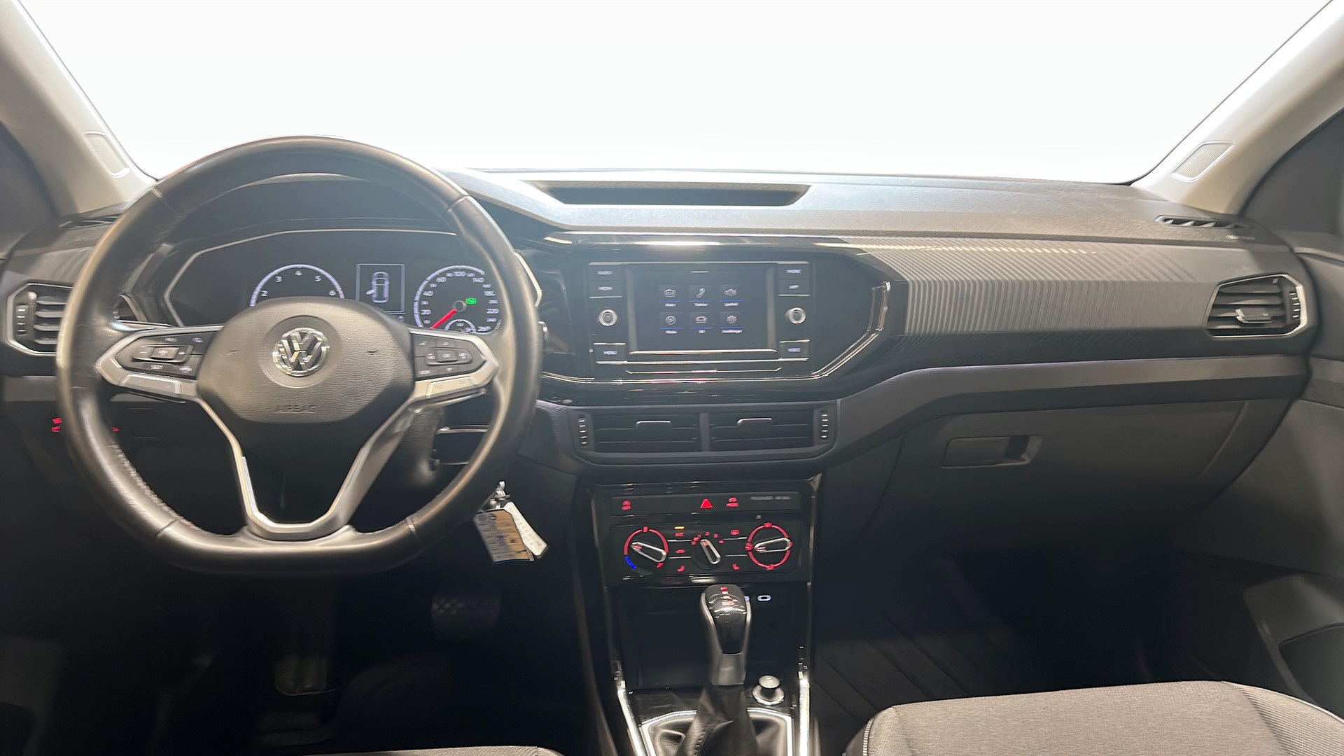 Volkswagen T-Cross DDG56K