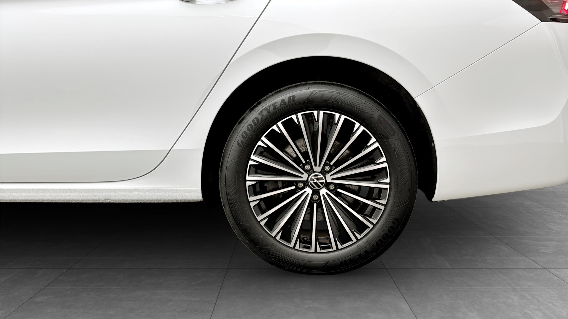Volkswagen Passat DDG97S