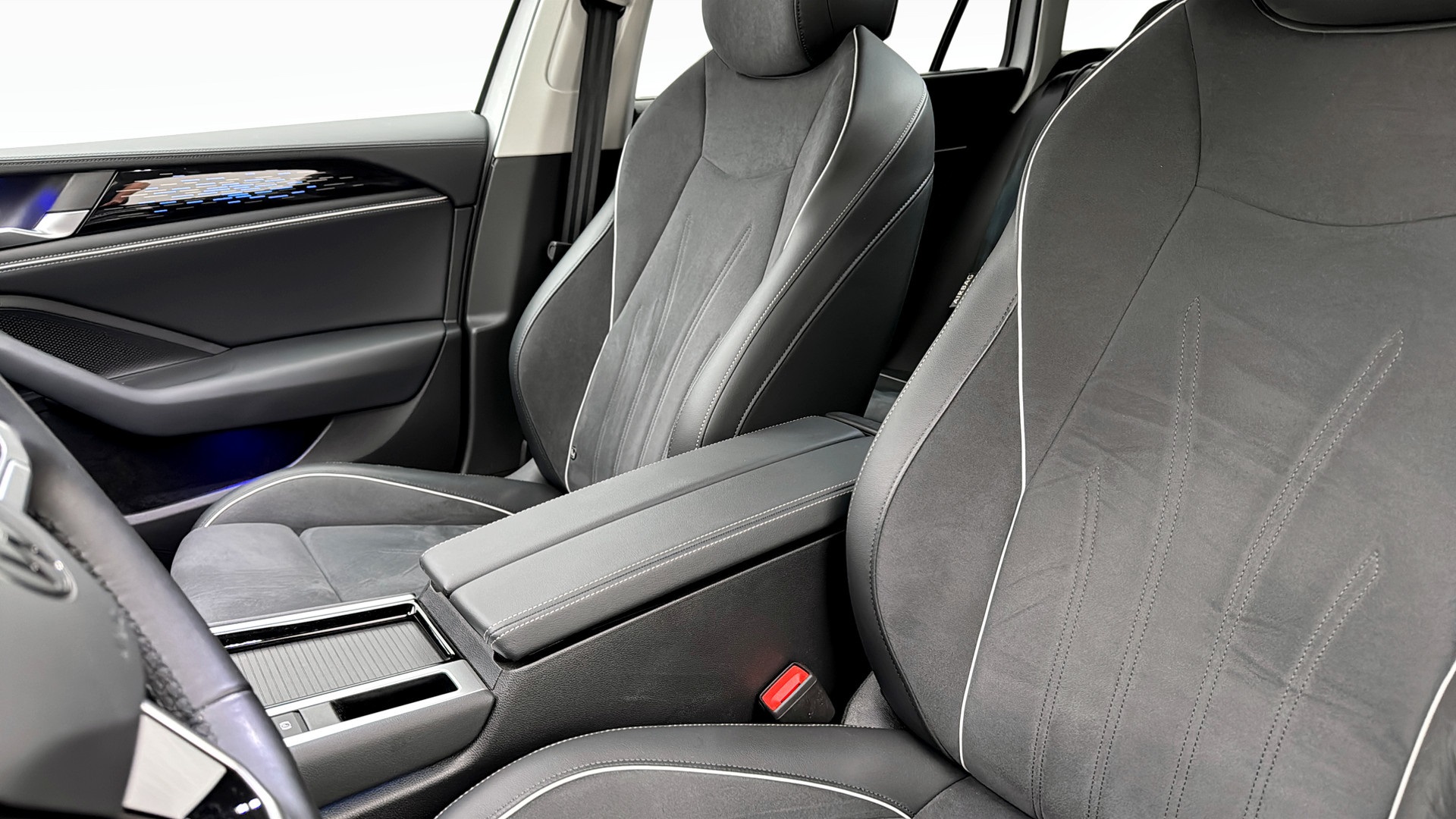 Volkswagen Passat DDG97S