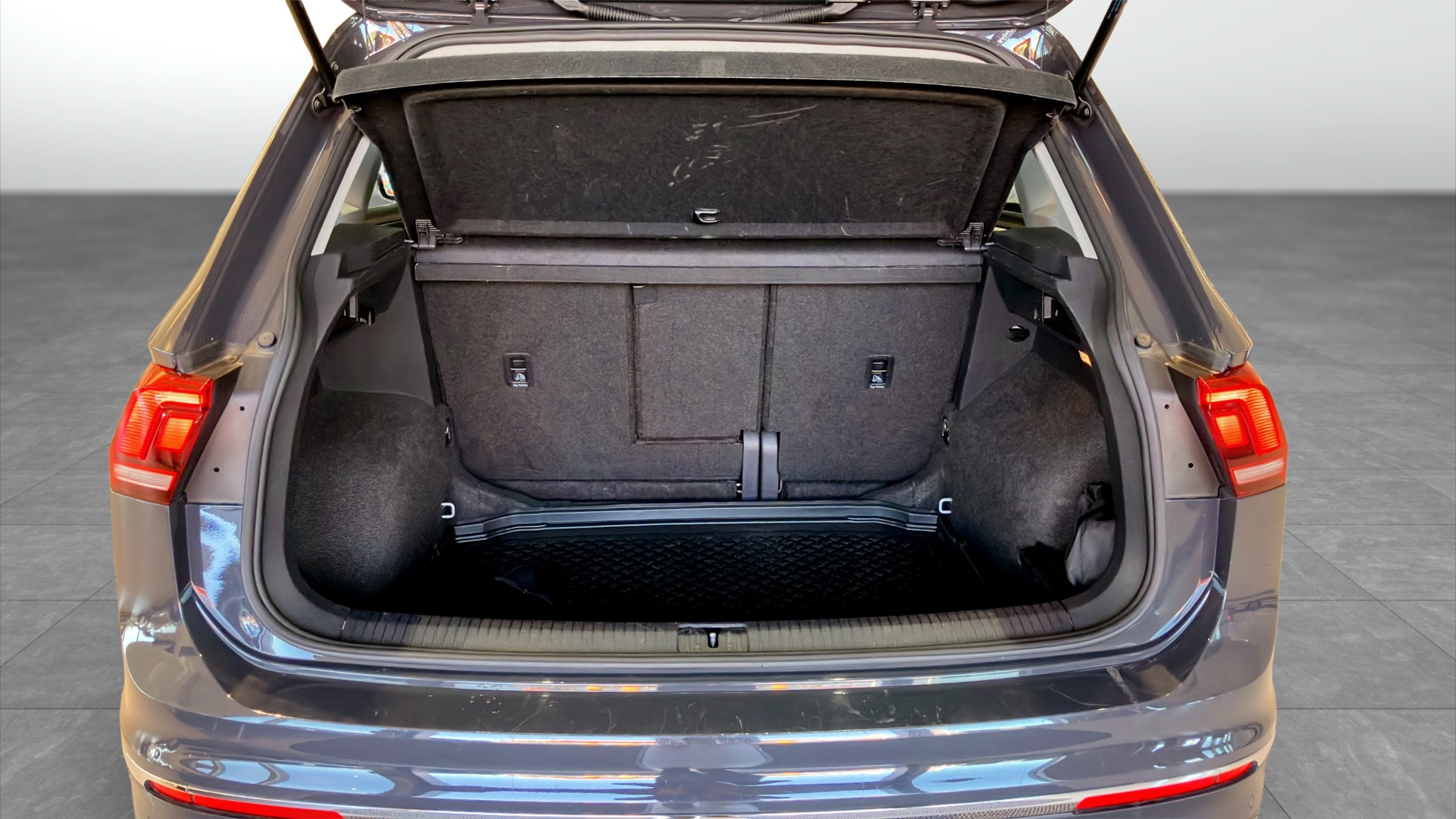 Volkswagen Tiguan DDP03K
