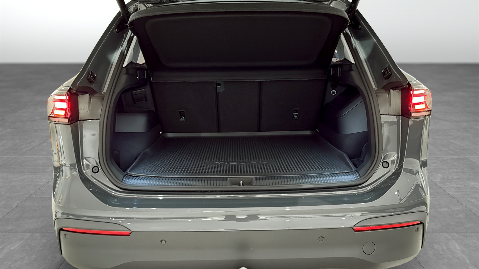 Volkswagen Tiguan DEJ14G