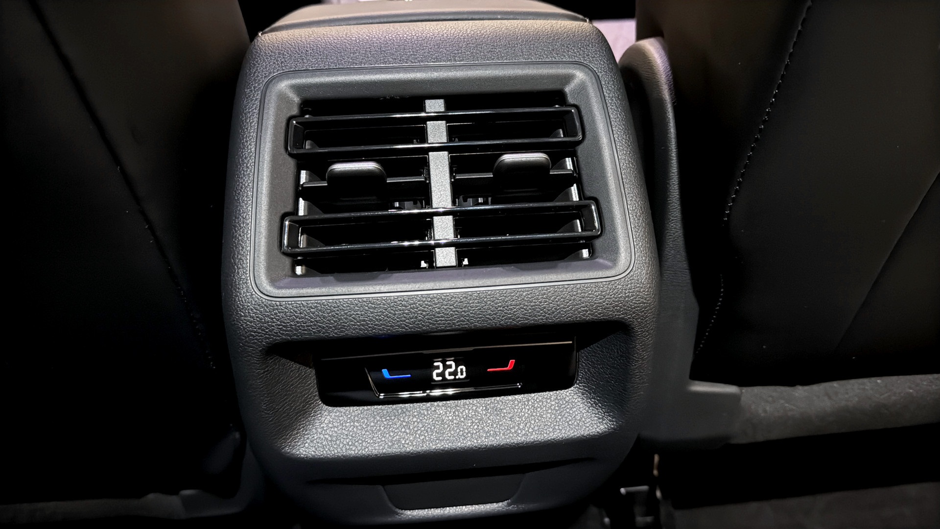Volkswagen Tiguan DEJ14G