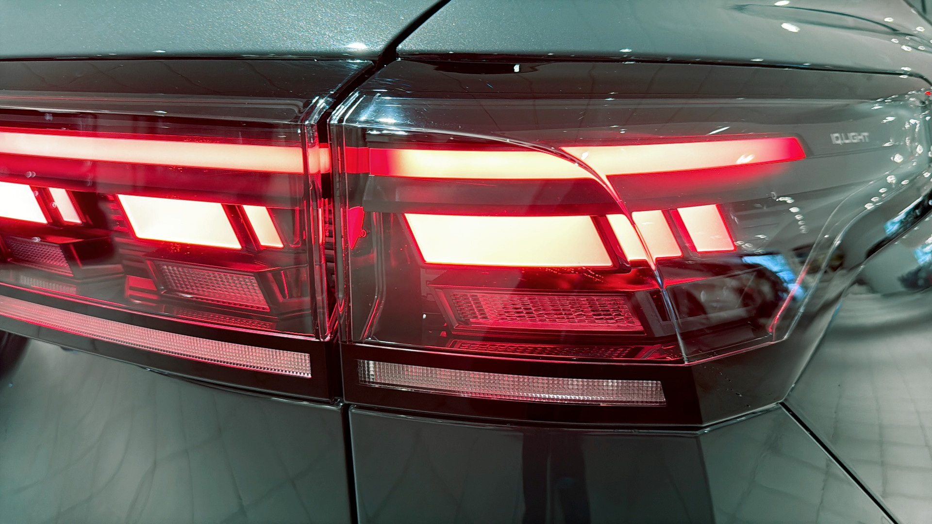 Volkswagen Tiguan DEJ14G