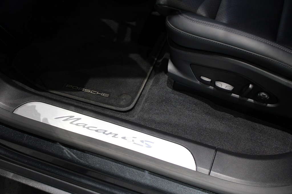 Porsche Macan DFM51N