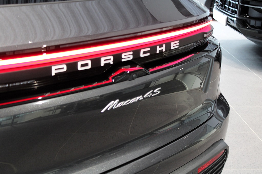 Porsche Macan DFM51N
