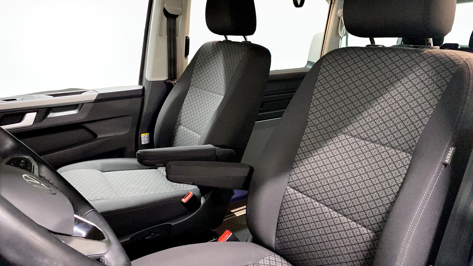 Volkswagen T6.1 California DGD33K