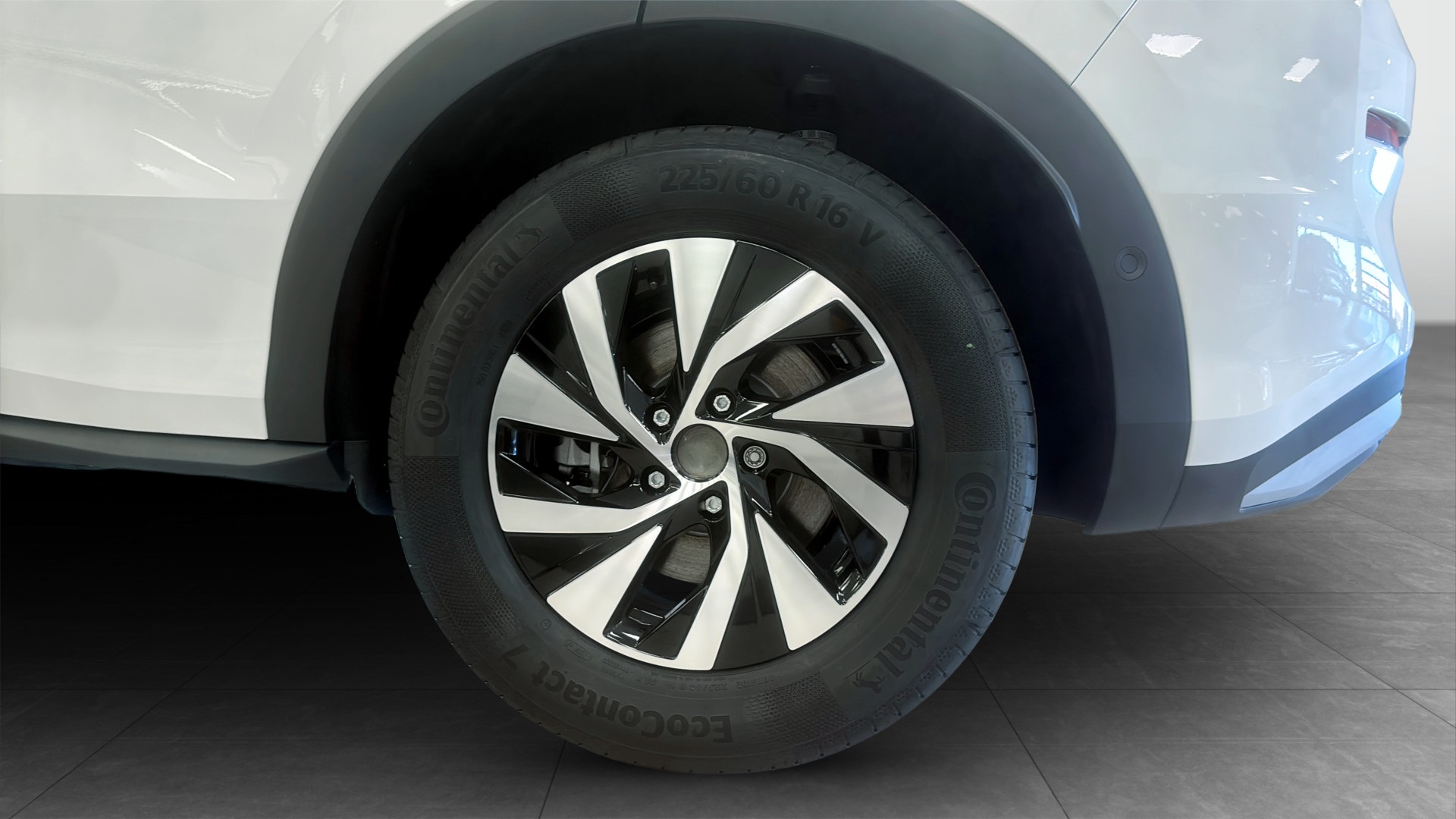 Volkswagen T-Roc DGE98N