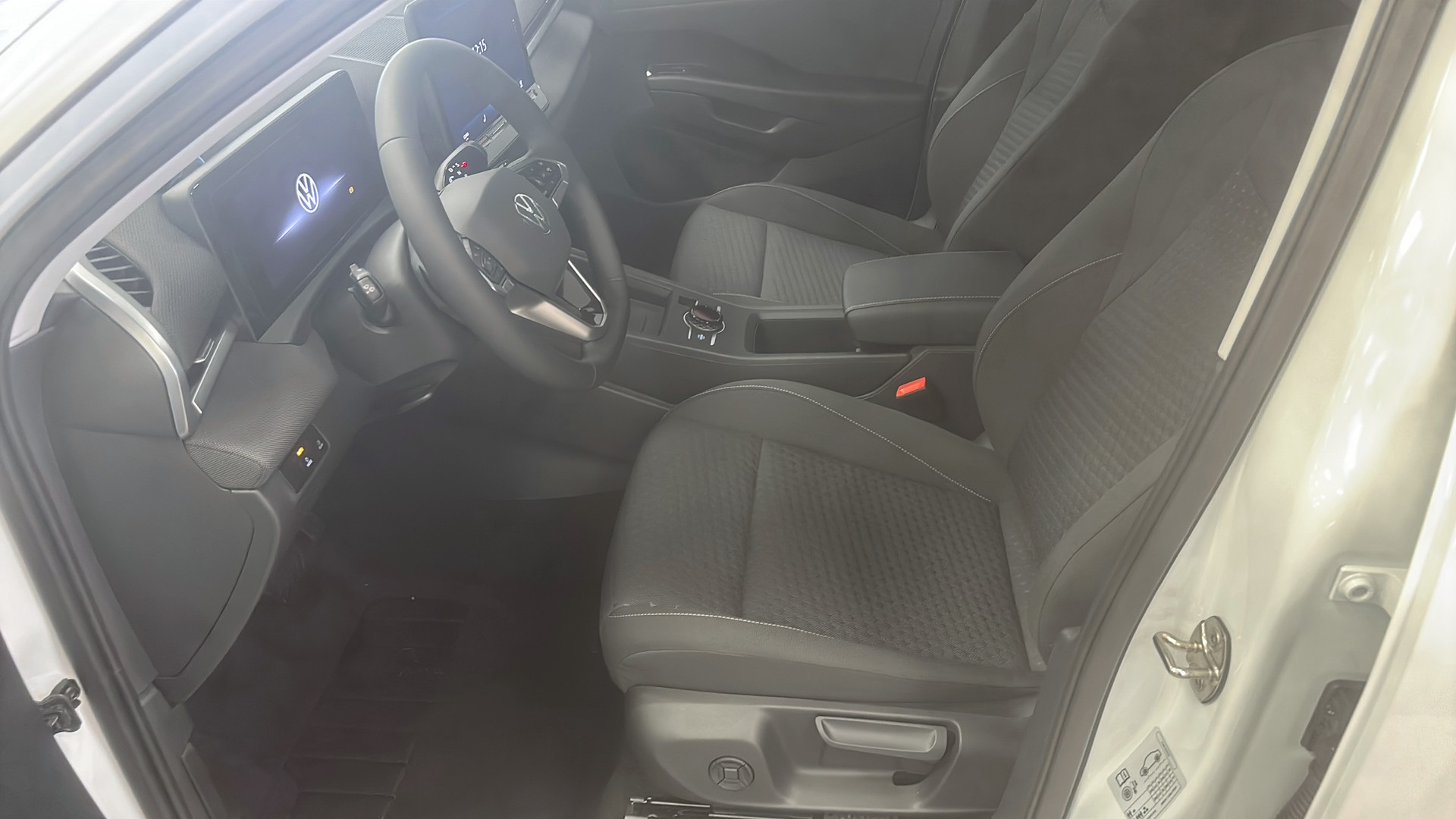 Volkswagen T-Roc DGE98N
