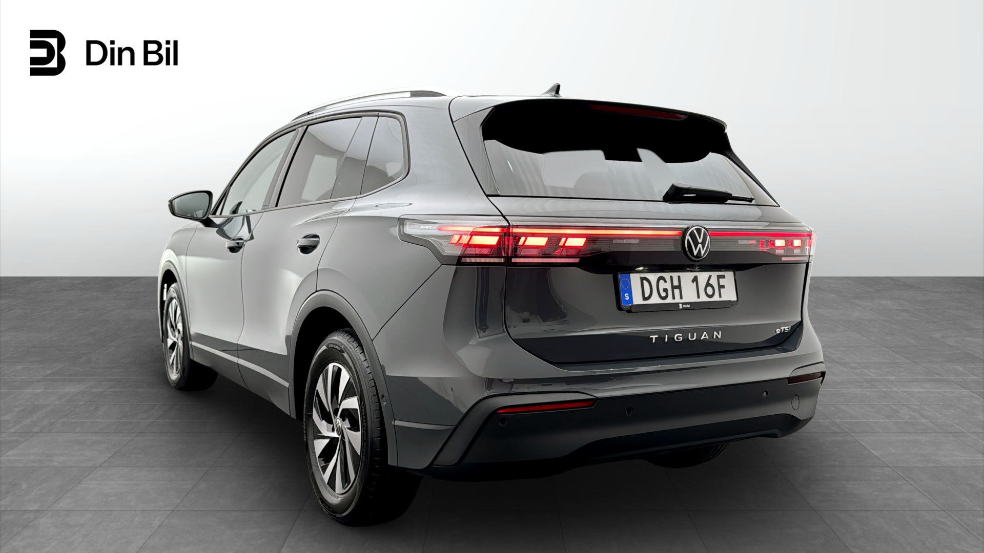 Volkswagen Tiguan DGH16F