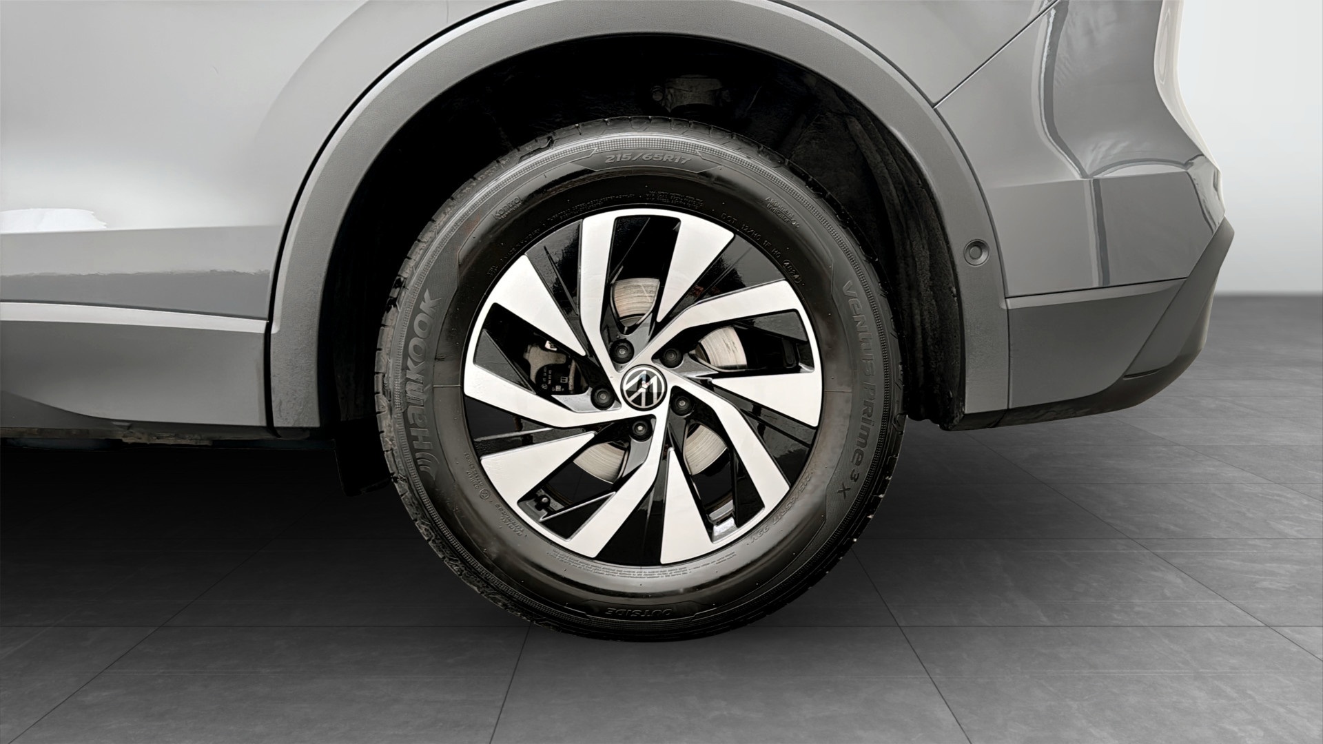 Volkswagen Tiguan DGH16F