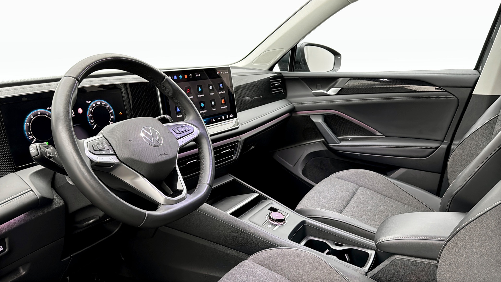 Volkswagen Tiguan DGH16F