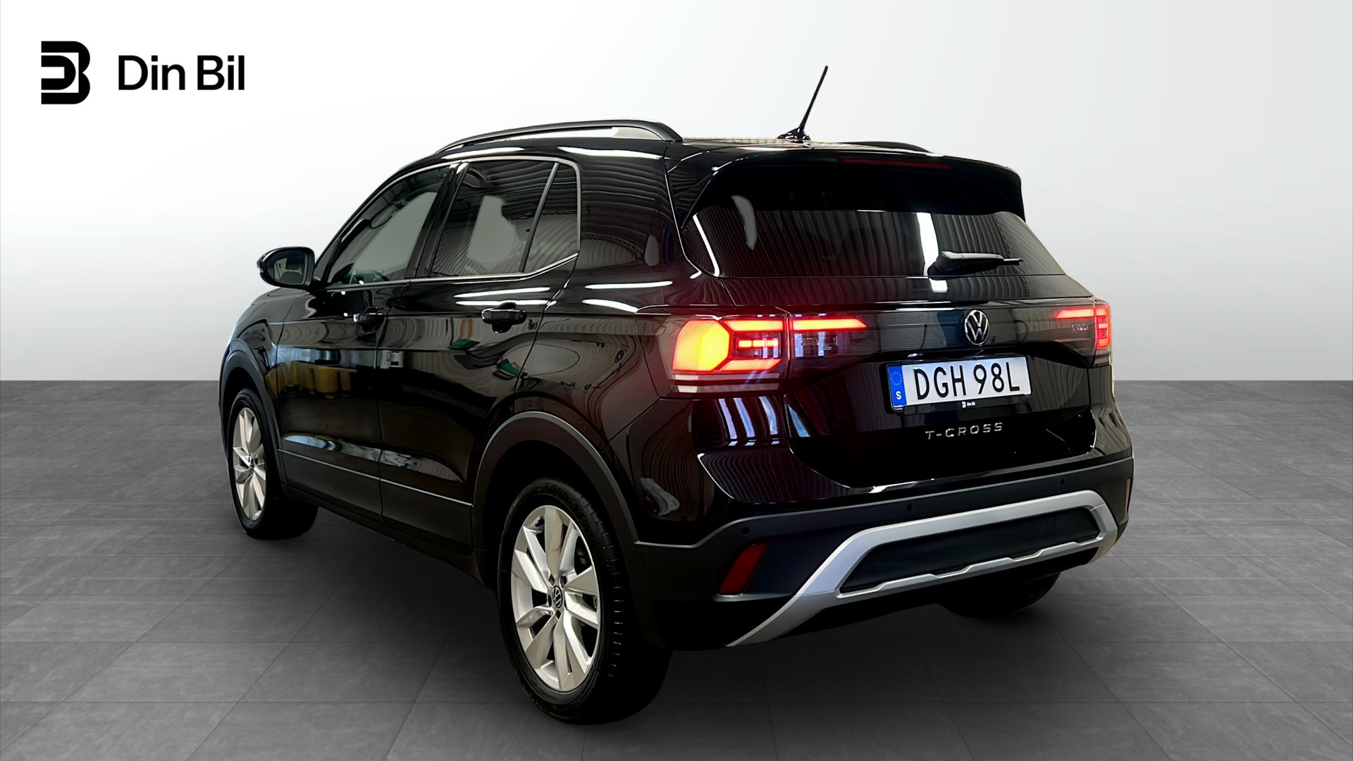 Volkswagen T-Cross DGH98L