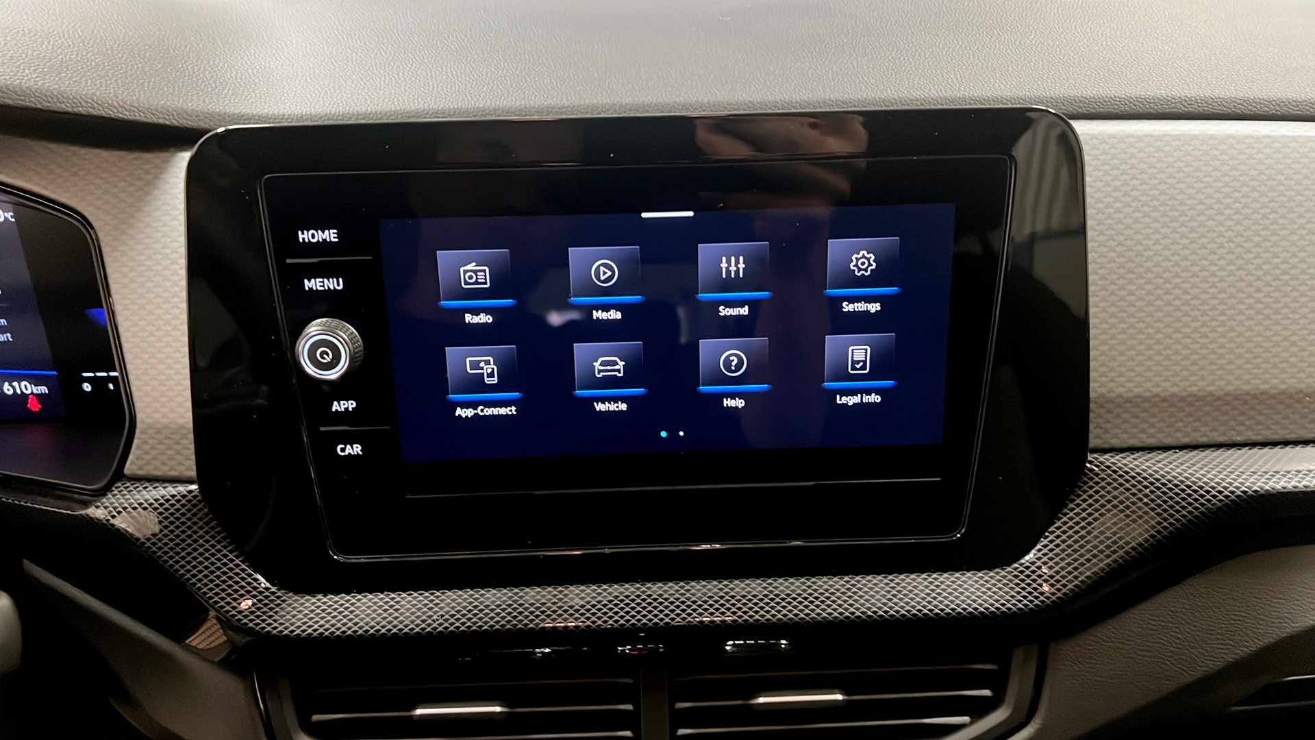 Volkswagen T-Cross DGH98L