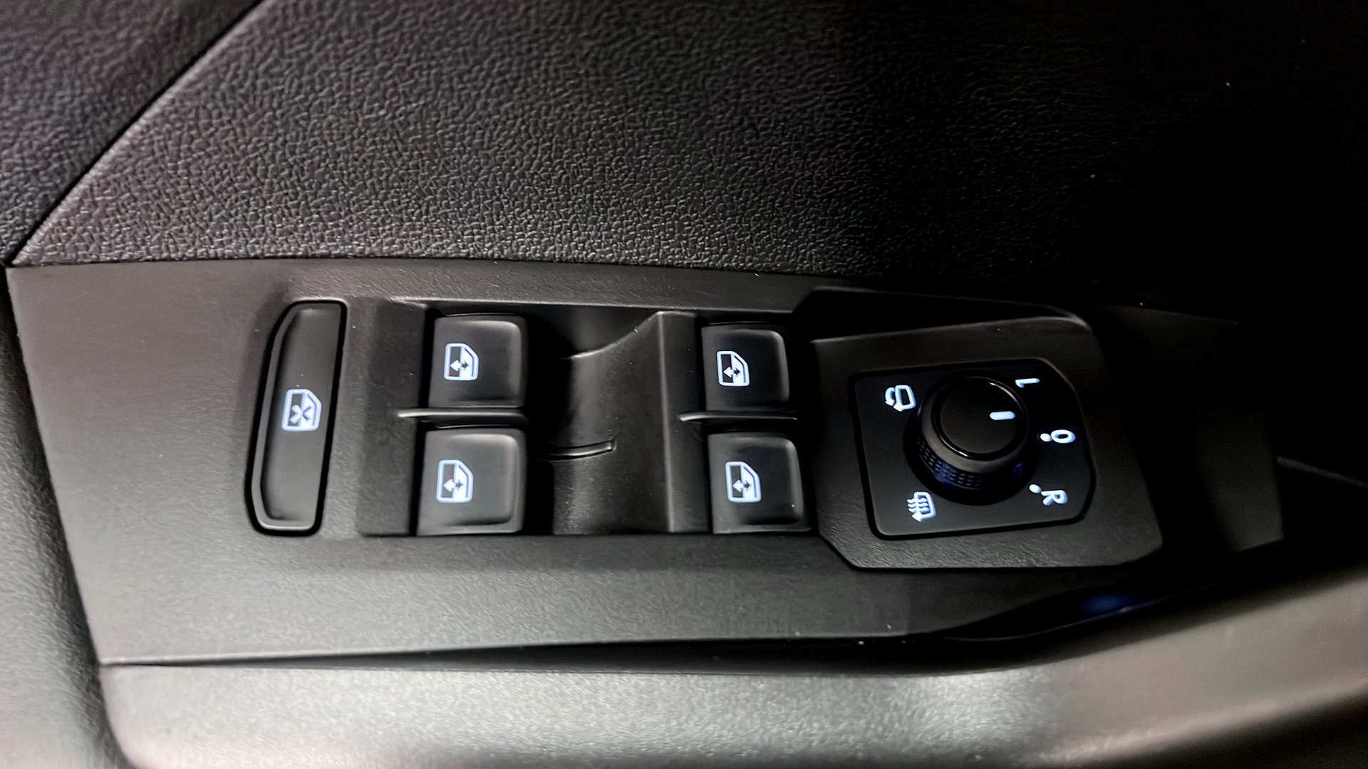 Volkswagen T-Cross DGH98L