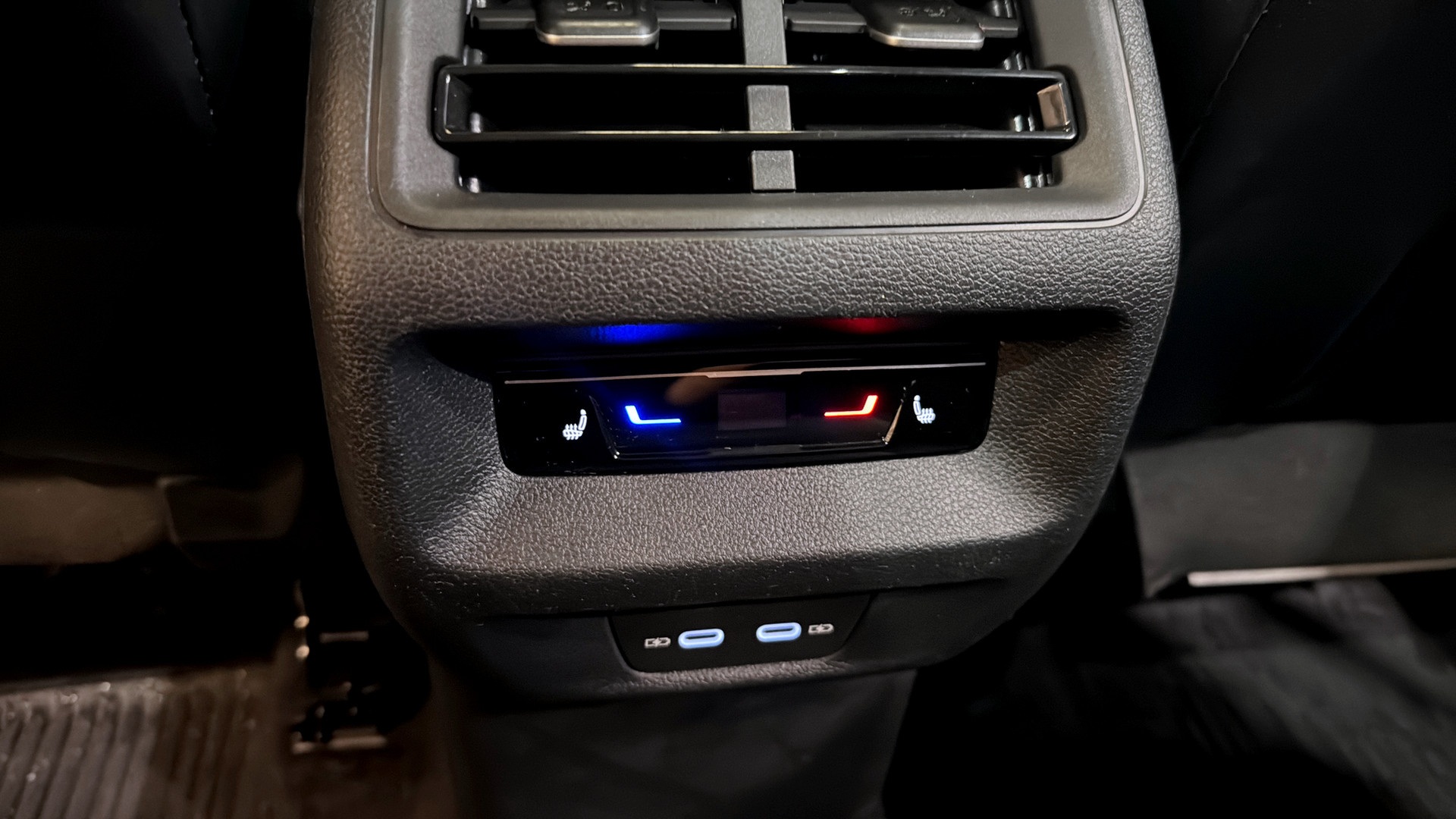 Volkswagen Tiguan DGJ07R