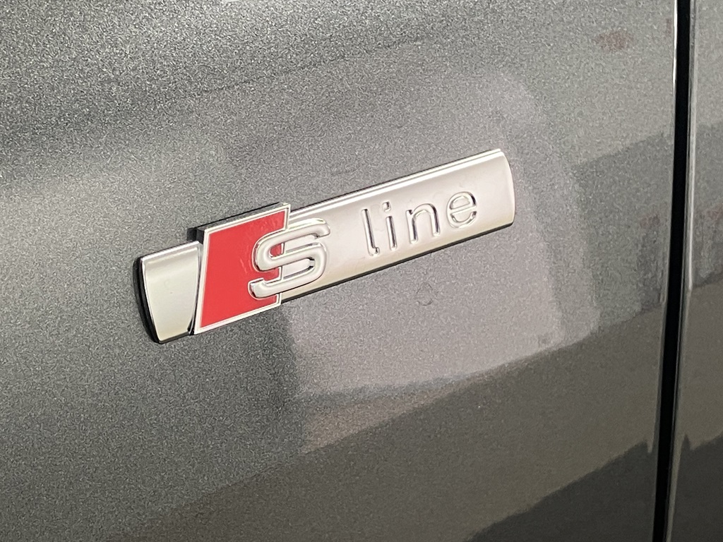 Audi Q5 DGW03X