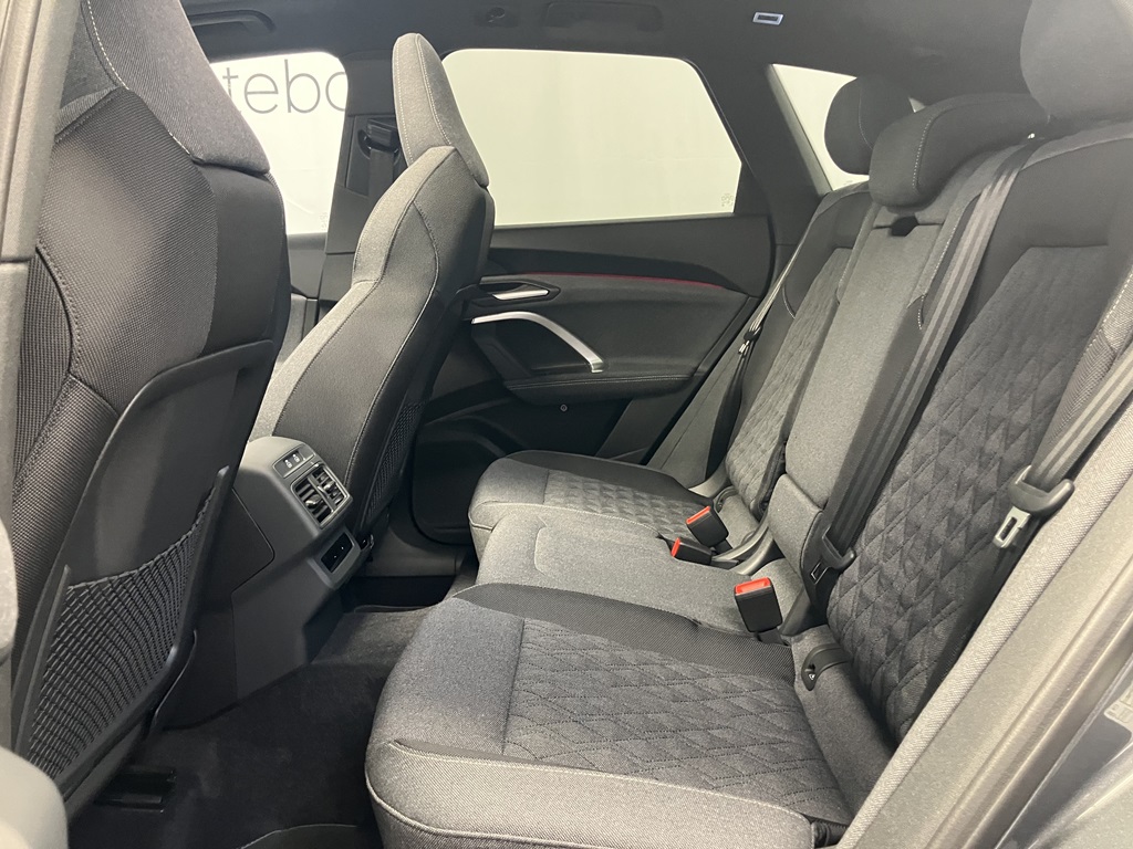 Audi Q5 DGW03X