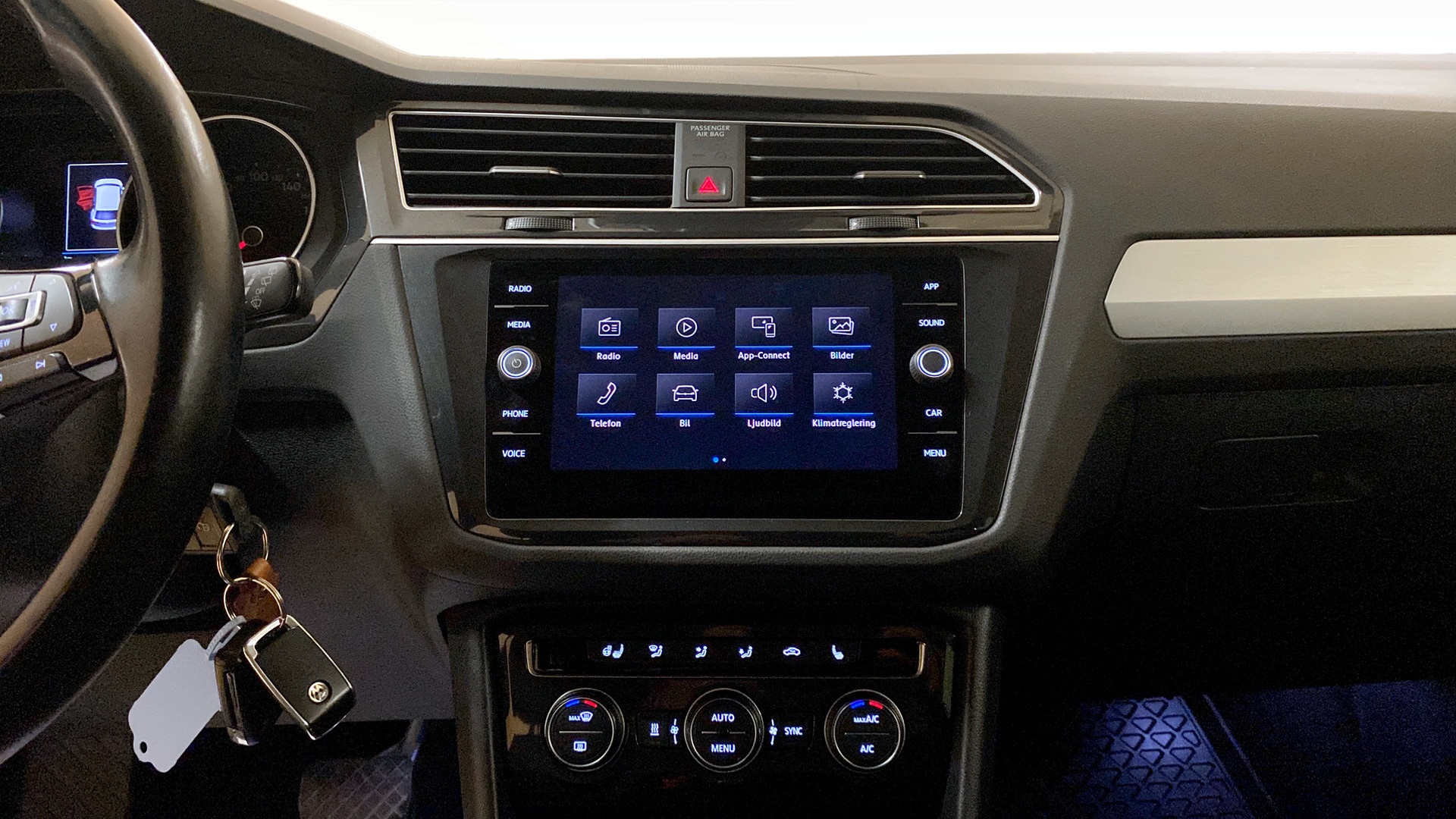 Volkswagen Tiguan DHE64Y