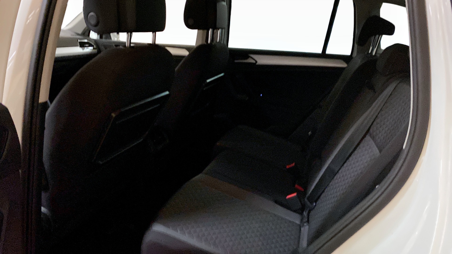 Volkswagen Tiguan DHE64Y