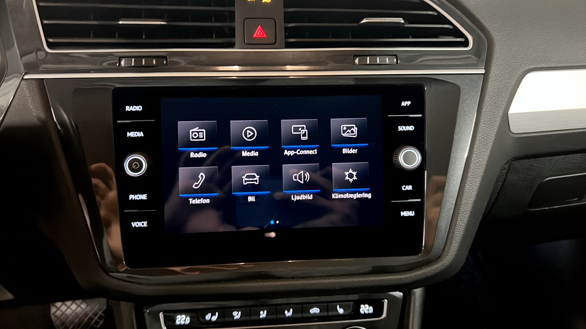 Volkswagen Tiguan DHH64Y