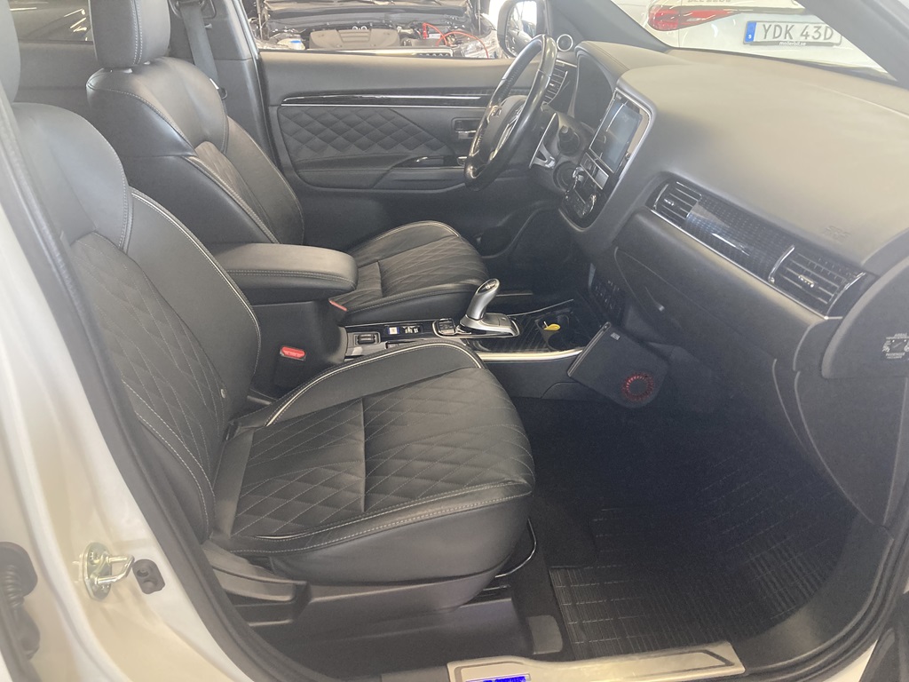 Mitsubishi Outlander DHL15S