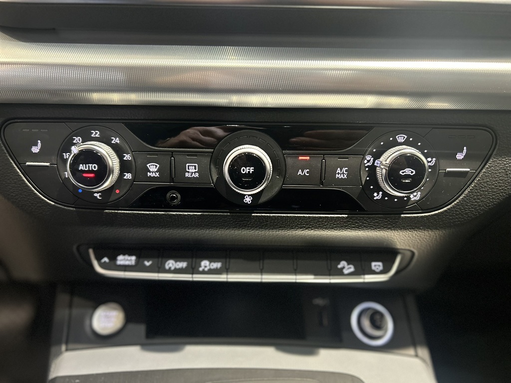 Audi Q5 DHN95H